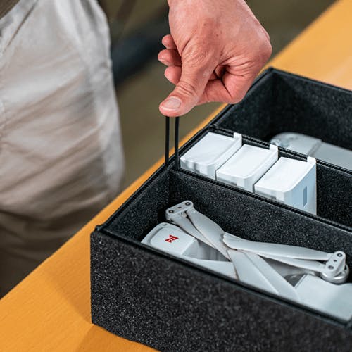 Pull Up Camera Case - fixing the dividers with clamps&fit=clip&w=356