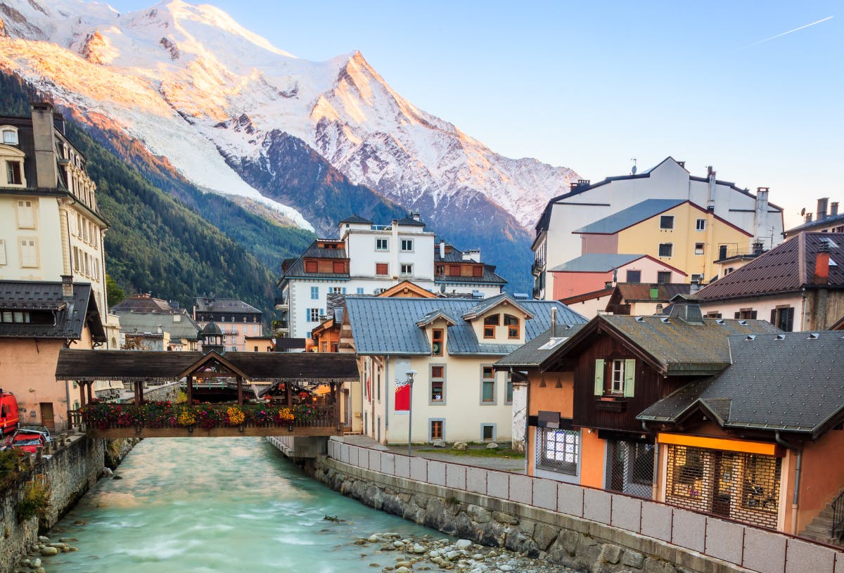 Dorf Chamonix Französische Alpen Campercontact