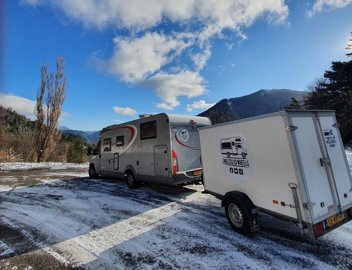 Peter, Myran et Luka : les premières aventures en tant que camping-caristes à plein temps