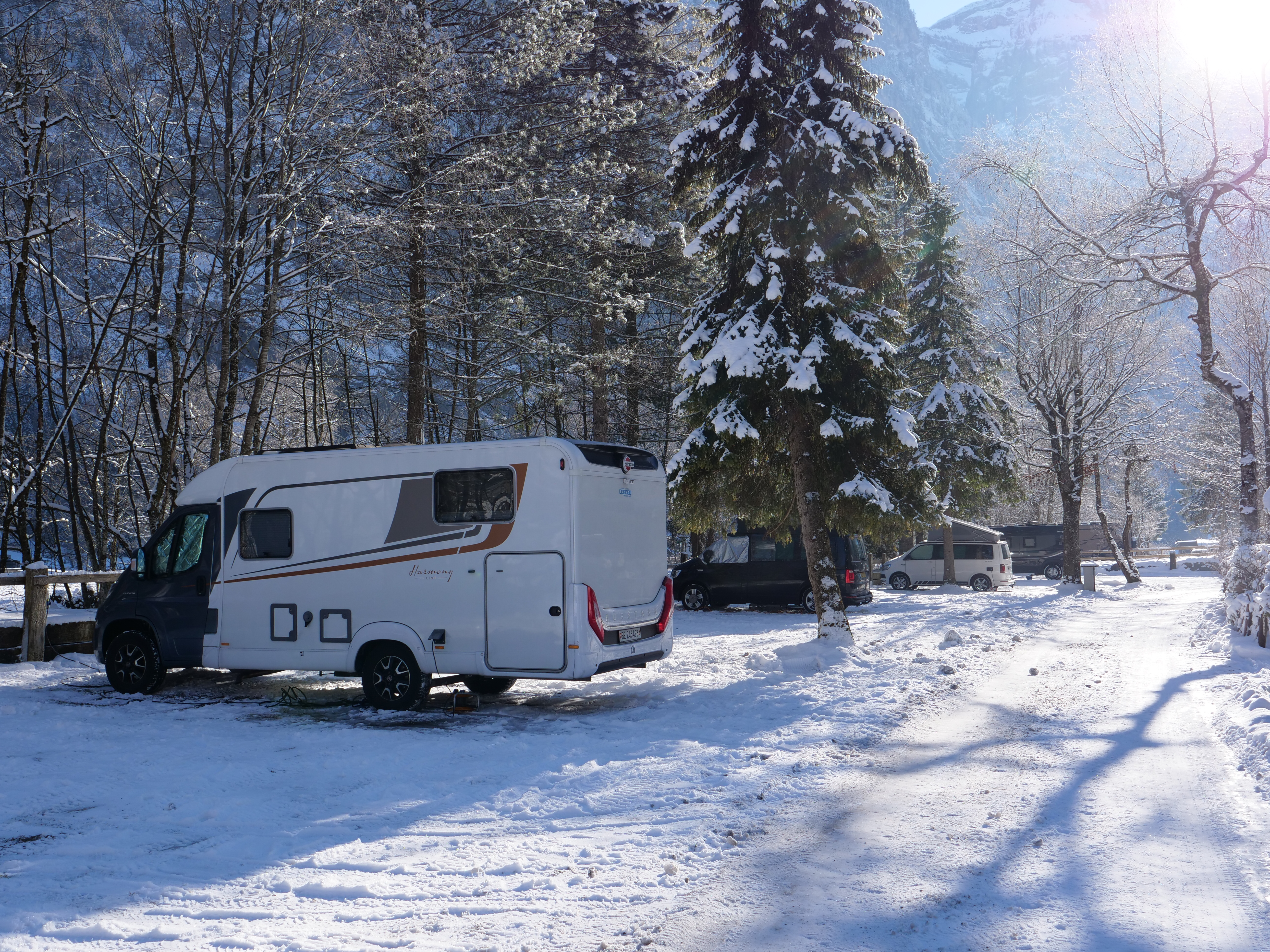 Stellplätze im Winter auf Camping Jungfrau