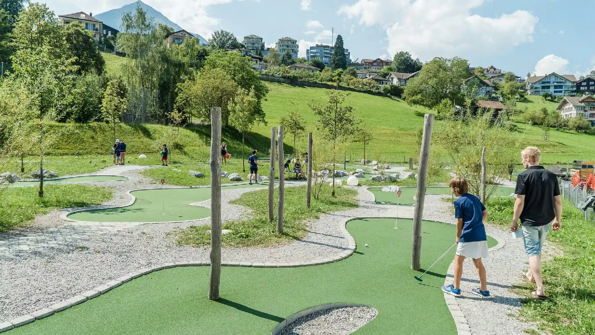 Loch auf Minigolf Anlage