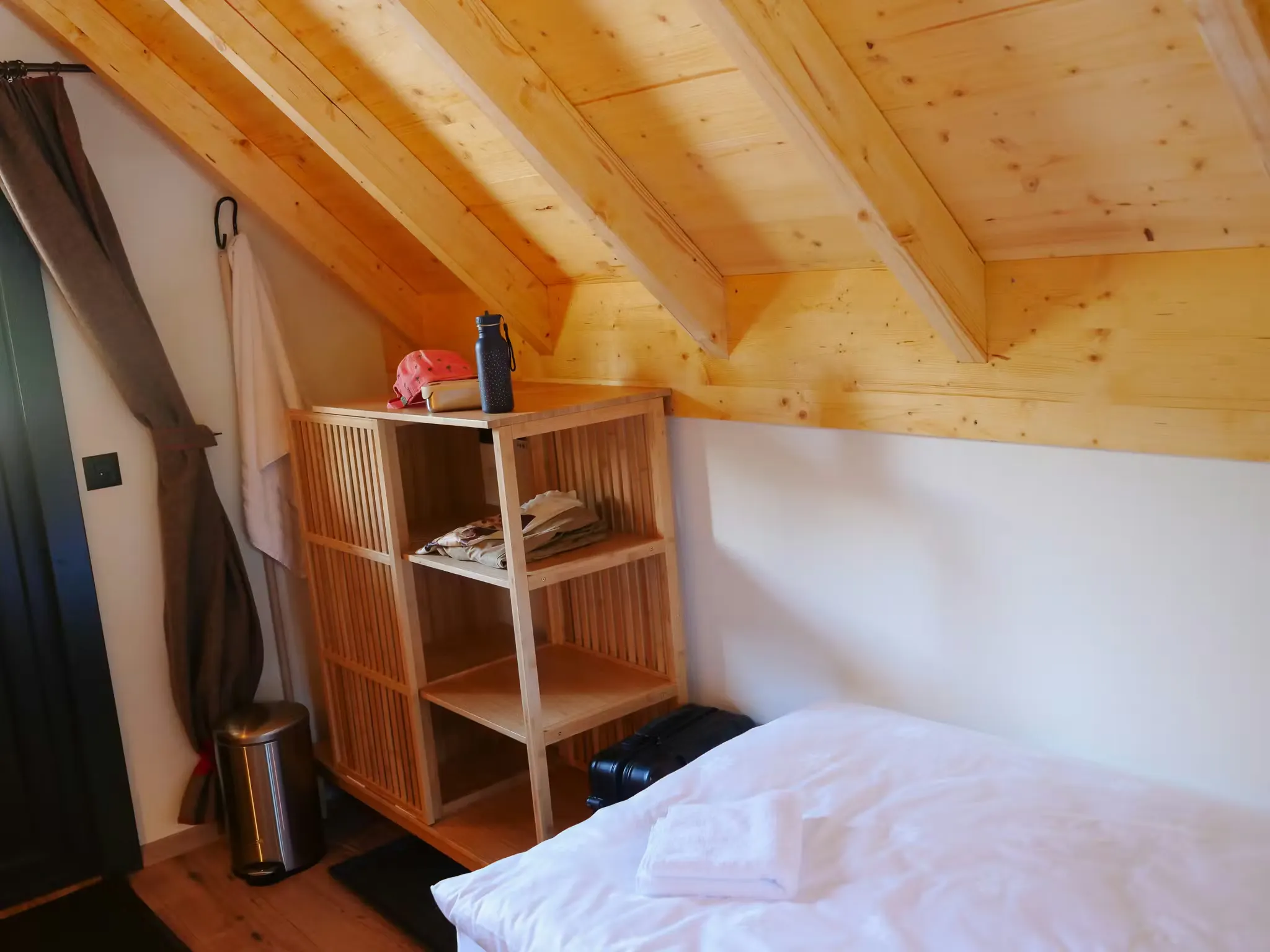 Despensa de un alojamiento vacacional en una cabaña de montaña
