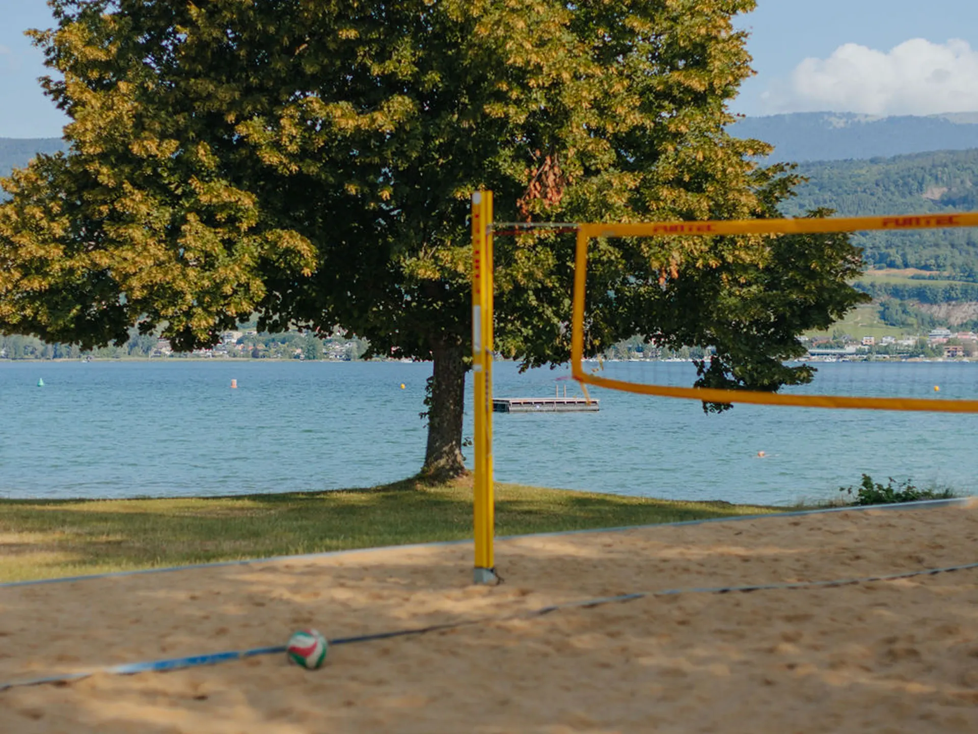 Beachvolleyballfeld Camping Erlach am Bielersee