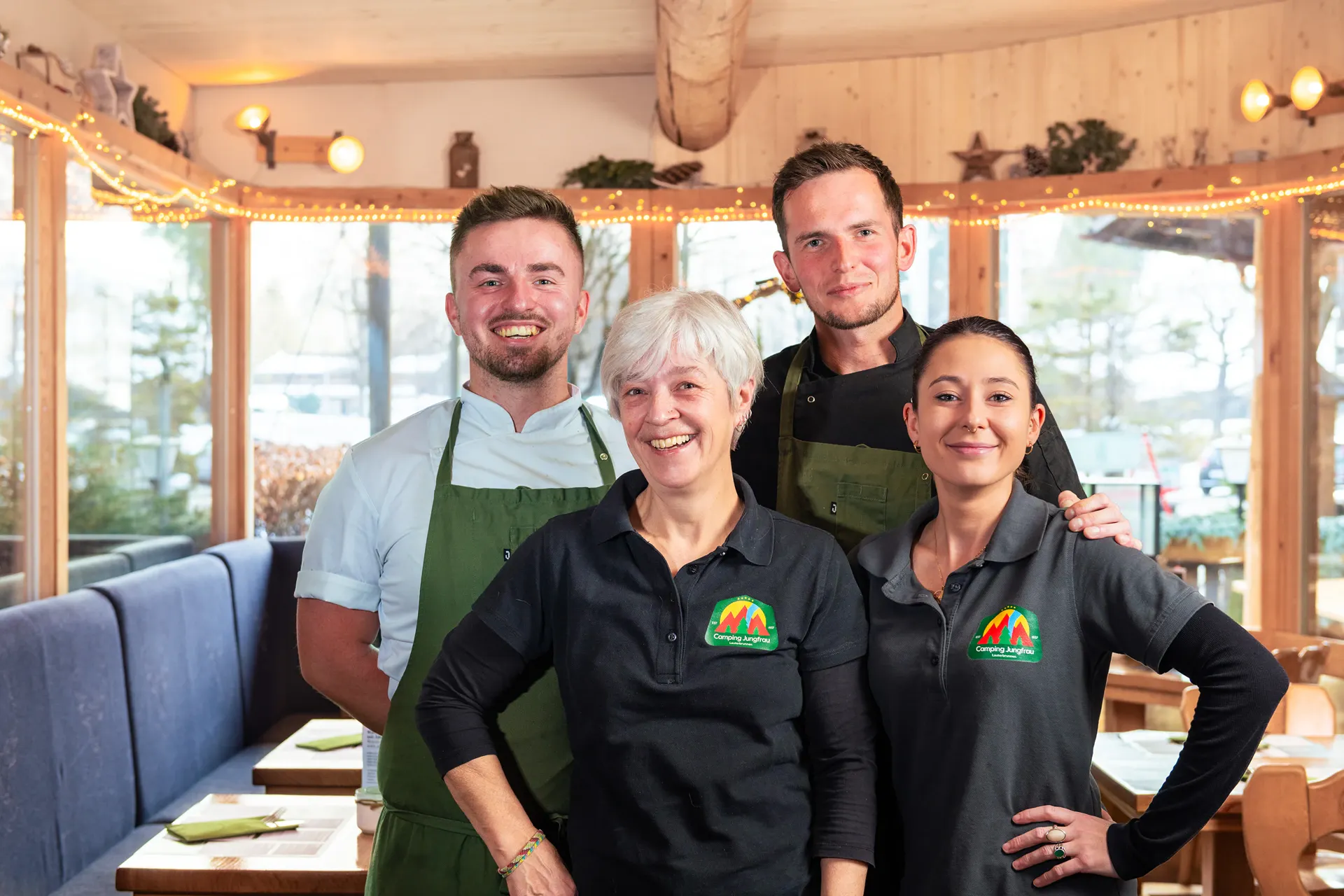 Mitarbeitende des Weidstübli Restaurant auf dem Camping Jungfrau
