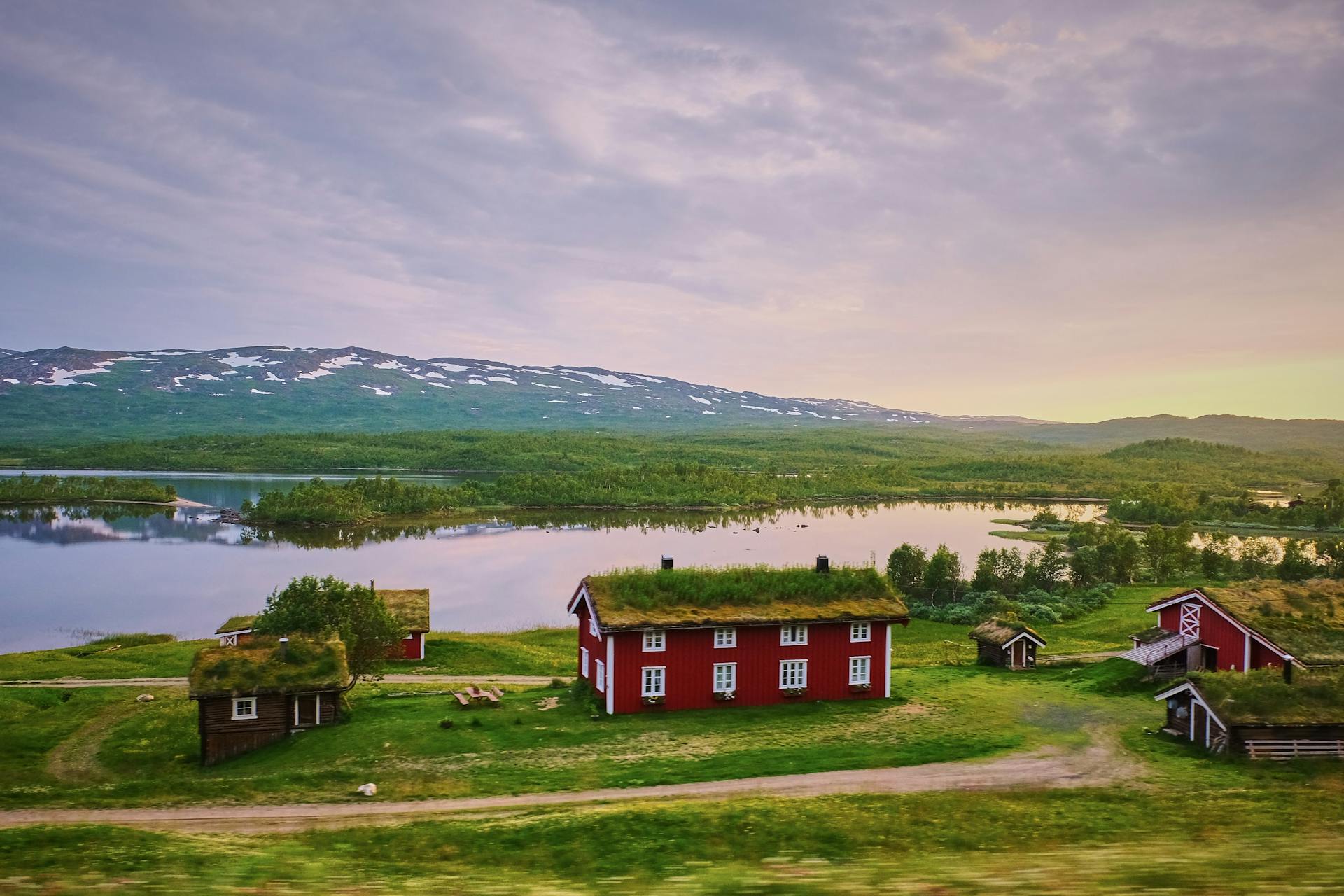 Kleines Familienwohnmobil für bis zu 2-3 Personen in Schweden mieten