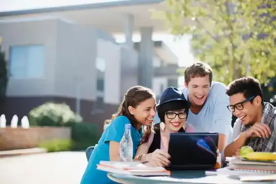 Why Fall is the Perfect Time to Enroll In a Online High-School ?