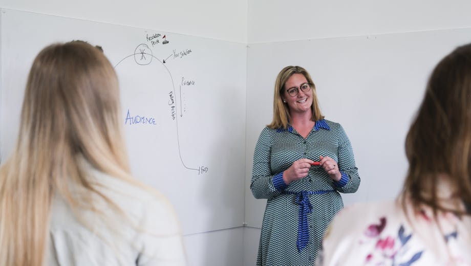 Lindsay Compton explaining a story arc