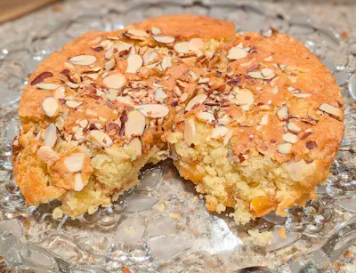 Apple & Apricot Cake