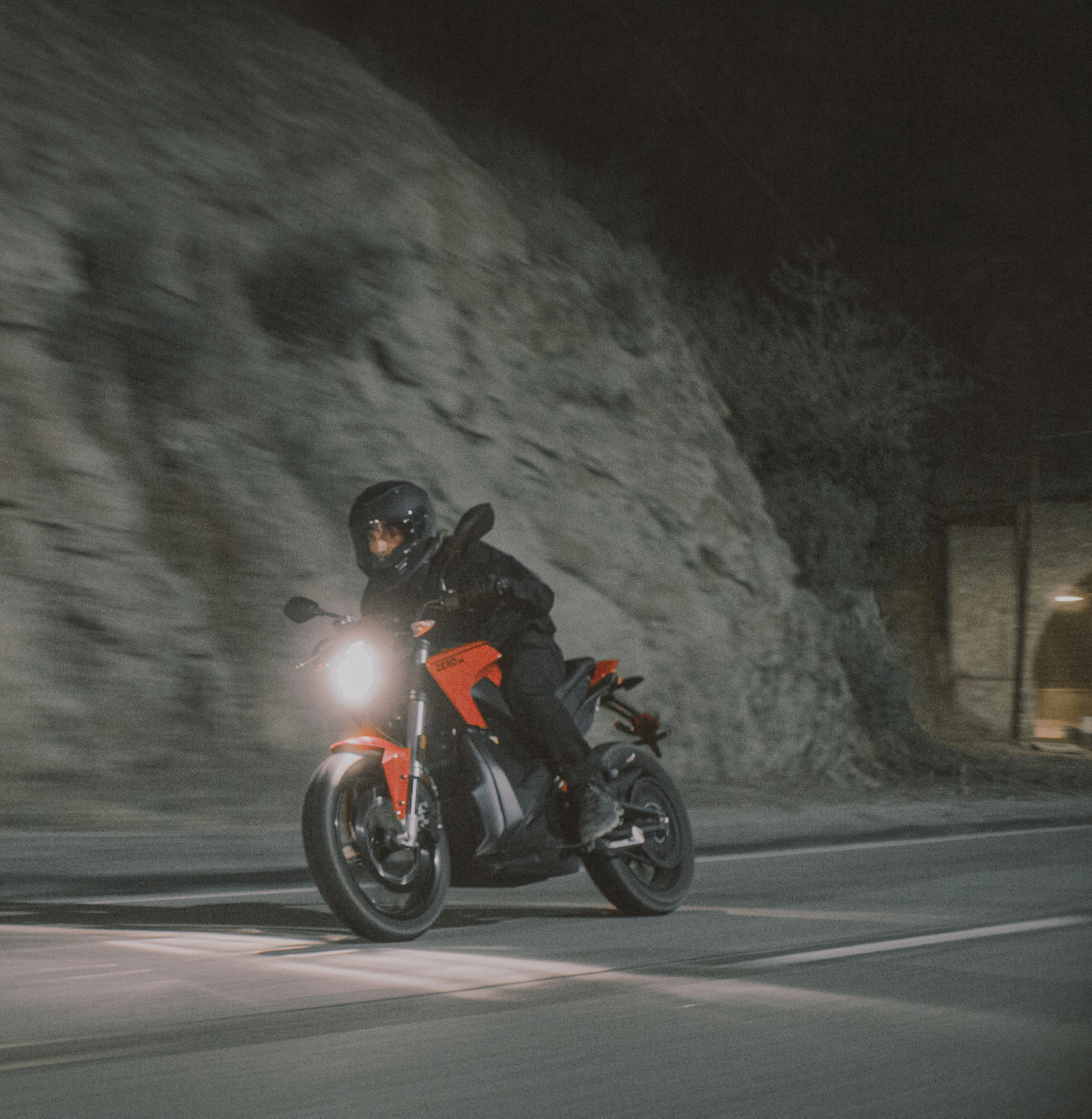 ZERO MOTOR­CYCLES
