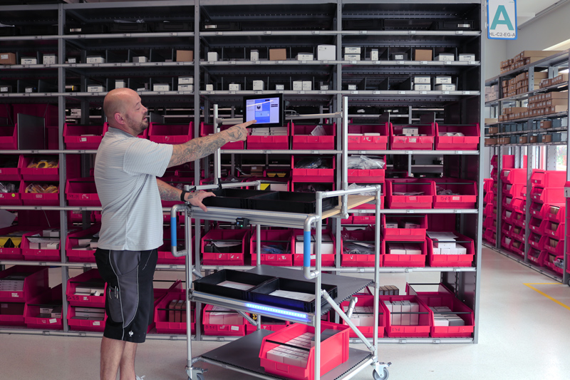 Pick Cart, der mobile Kommissionierwagen mit Pick-by-Light System