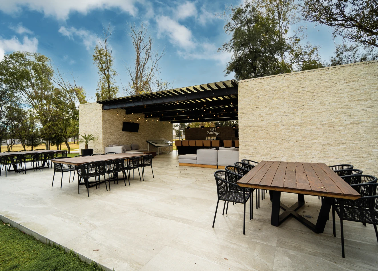 Club Cottage