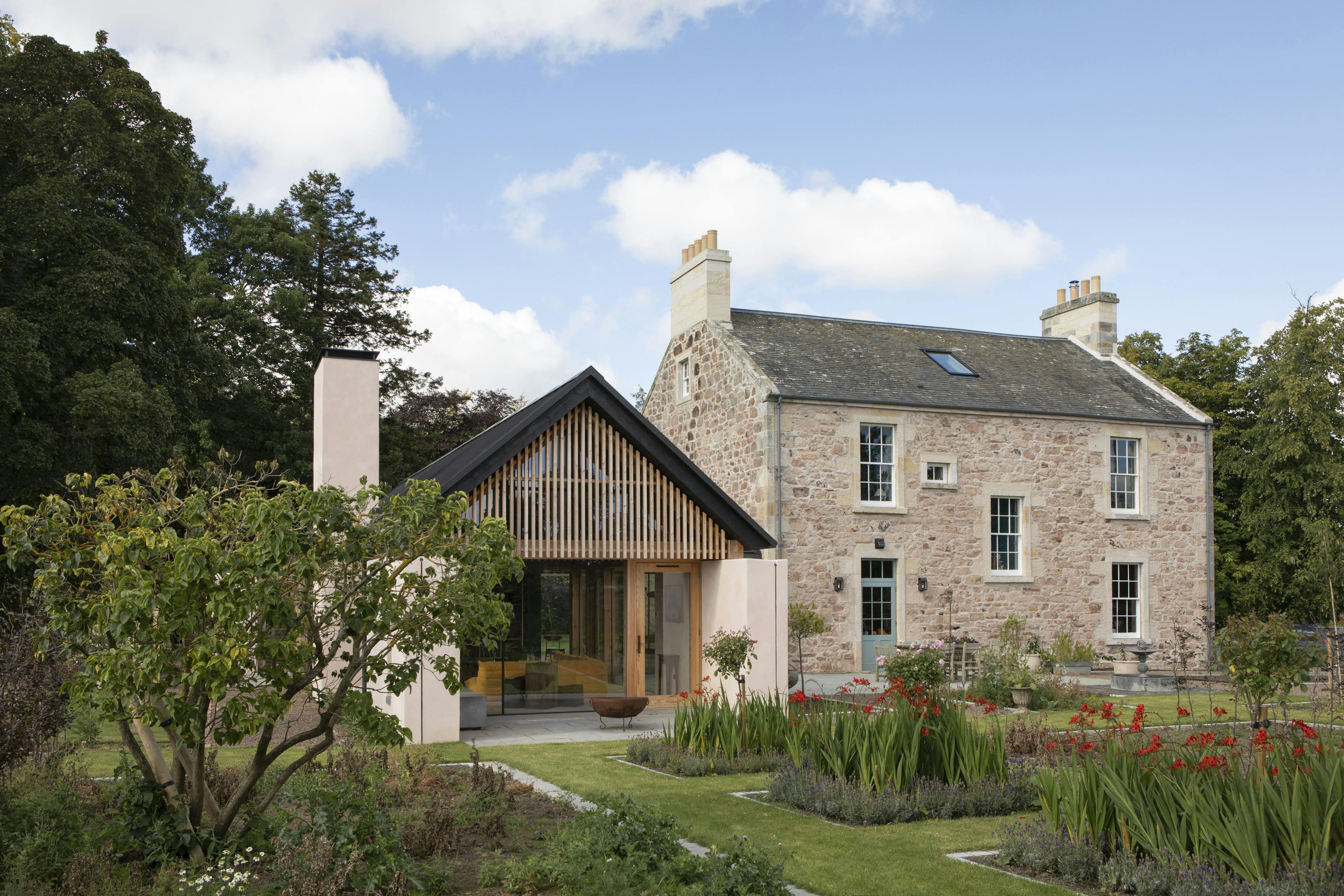 Douglas fir framed extension to a Georgian country manor house