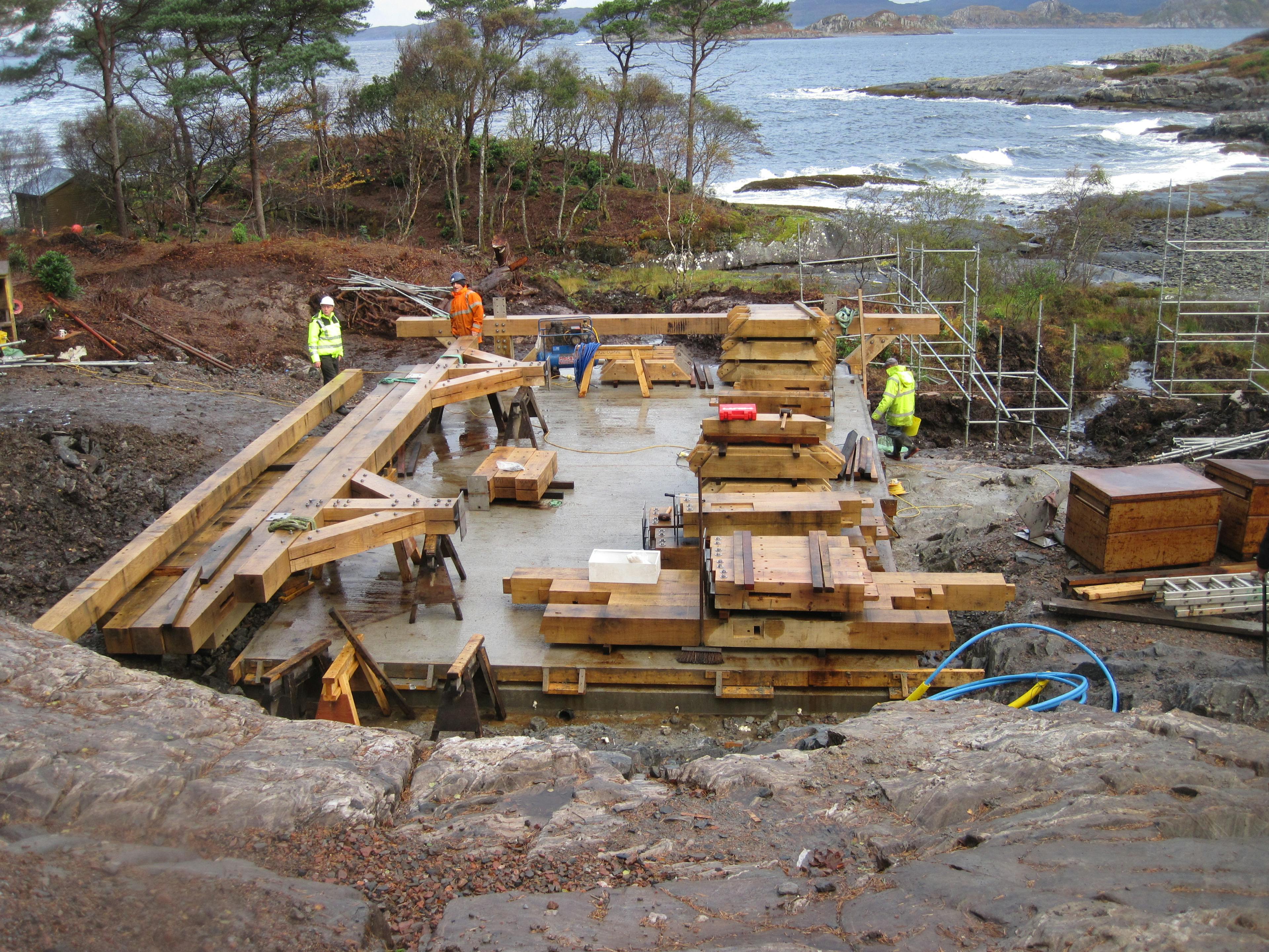 Site installation on the shoreline of a loch