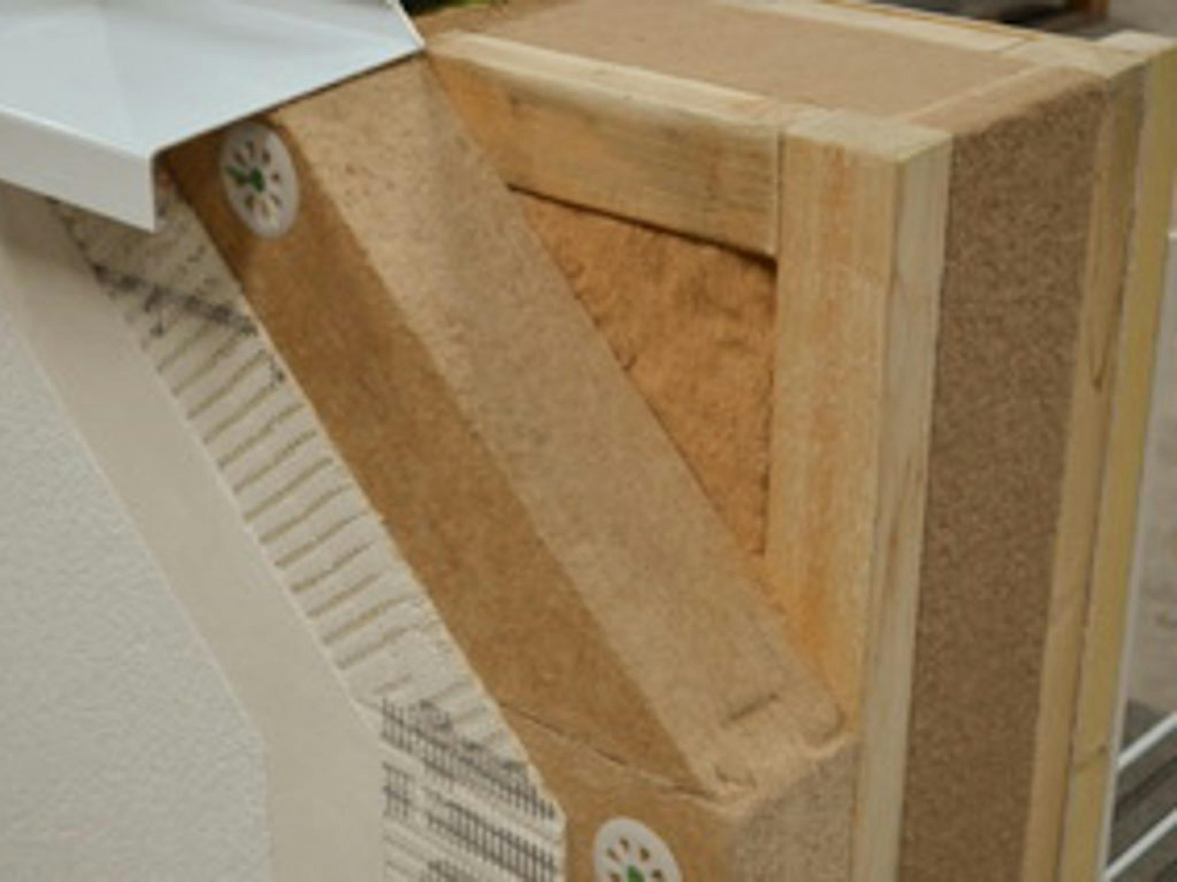 Different layers of the encapsulation system