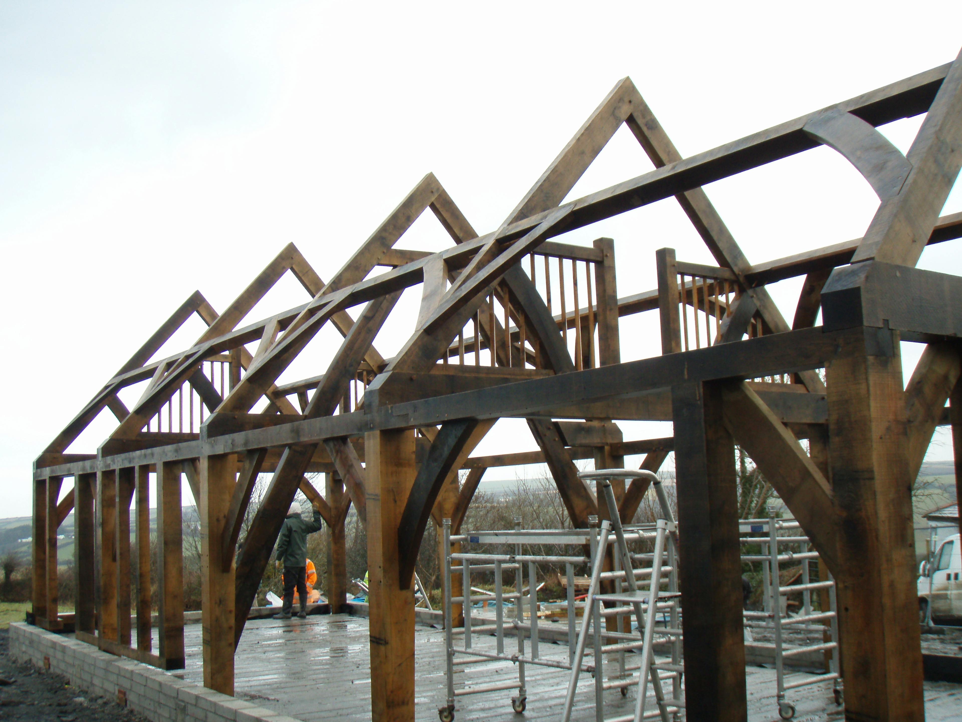 Installation of an oak-framed single-storey house