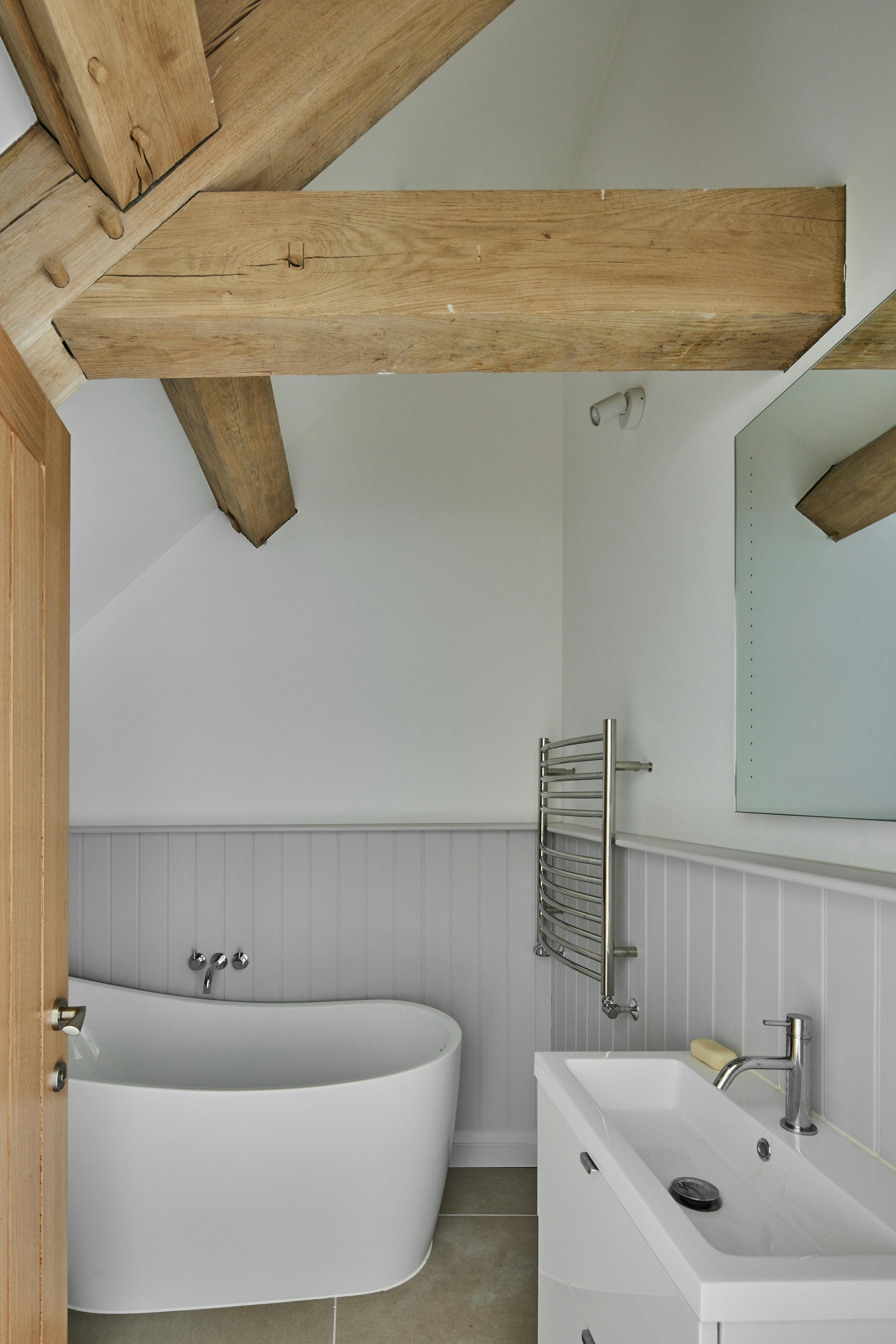 An oak framed bathroom