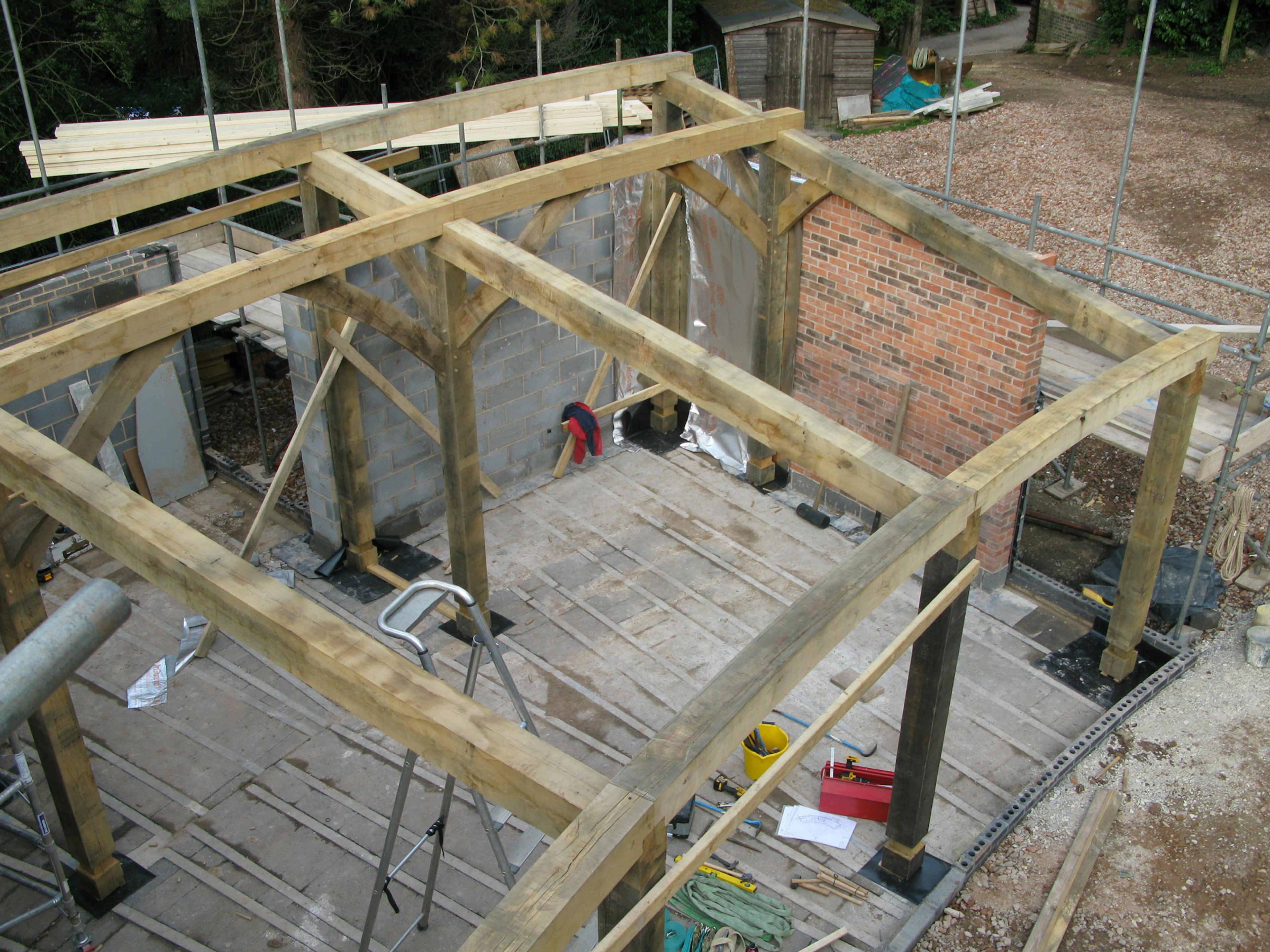 Installation of a curved oak frame home on site