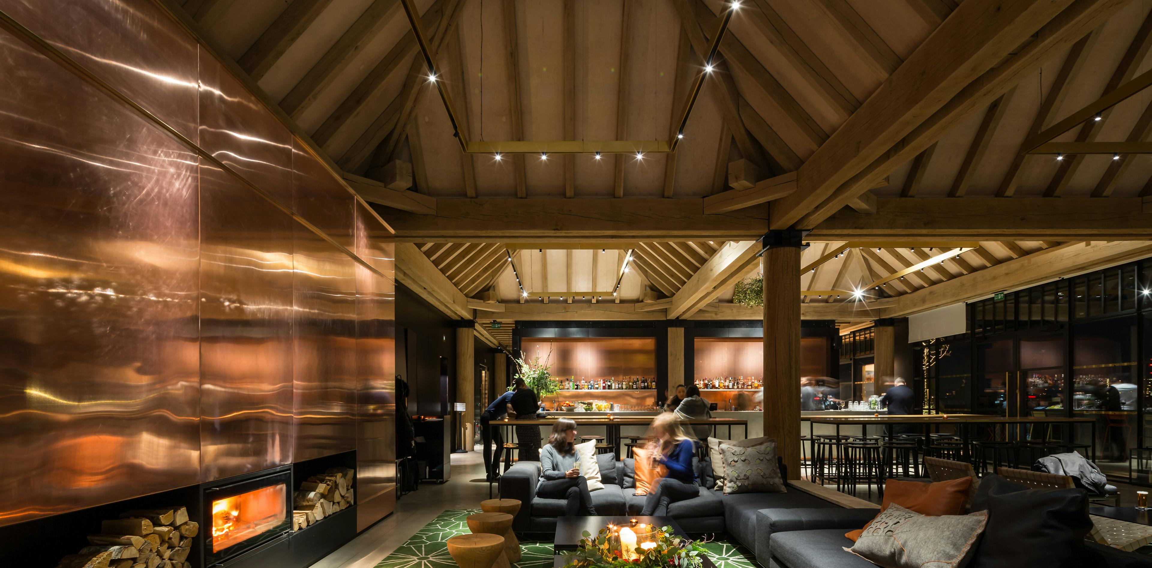 Brixton_finished_squire_&_partners_oak_frame_bar_members_riba