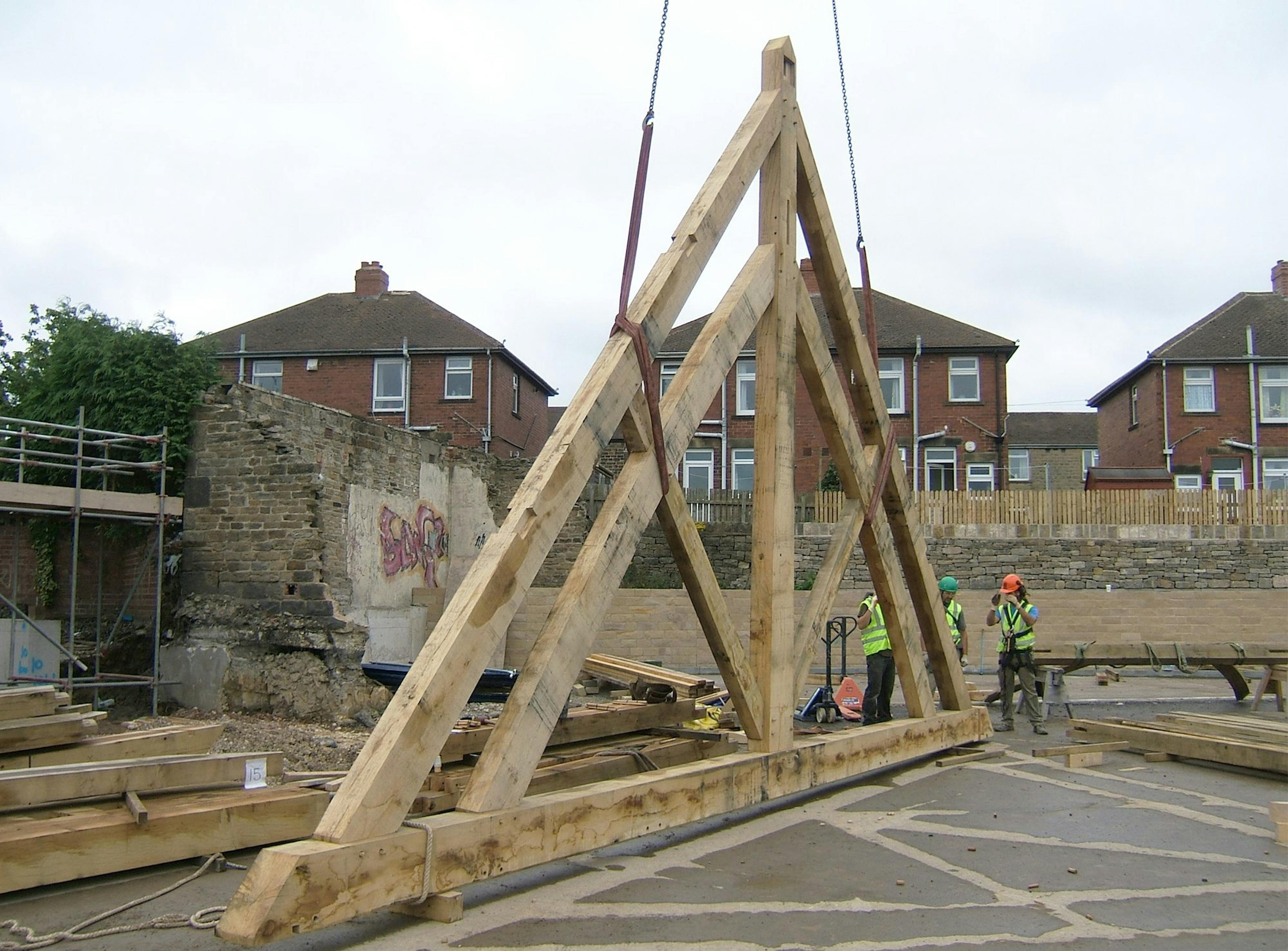 penistone_market_carpenter_oak_construction_truss