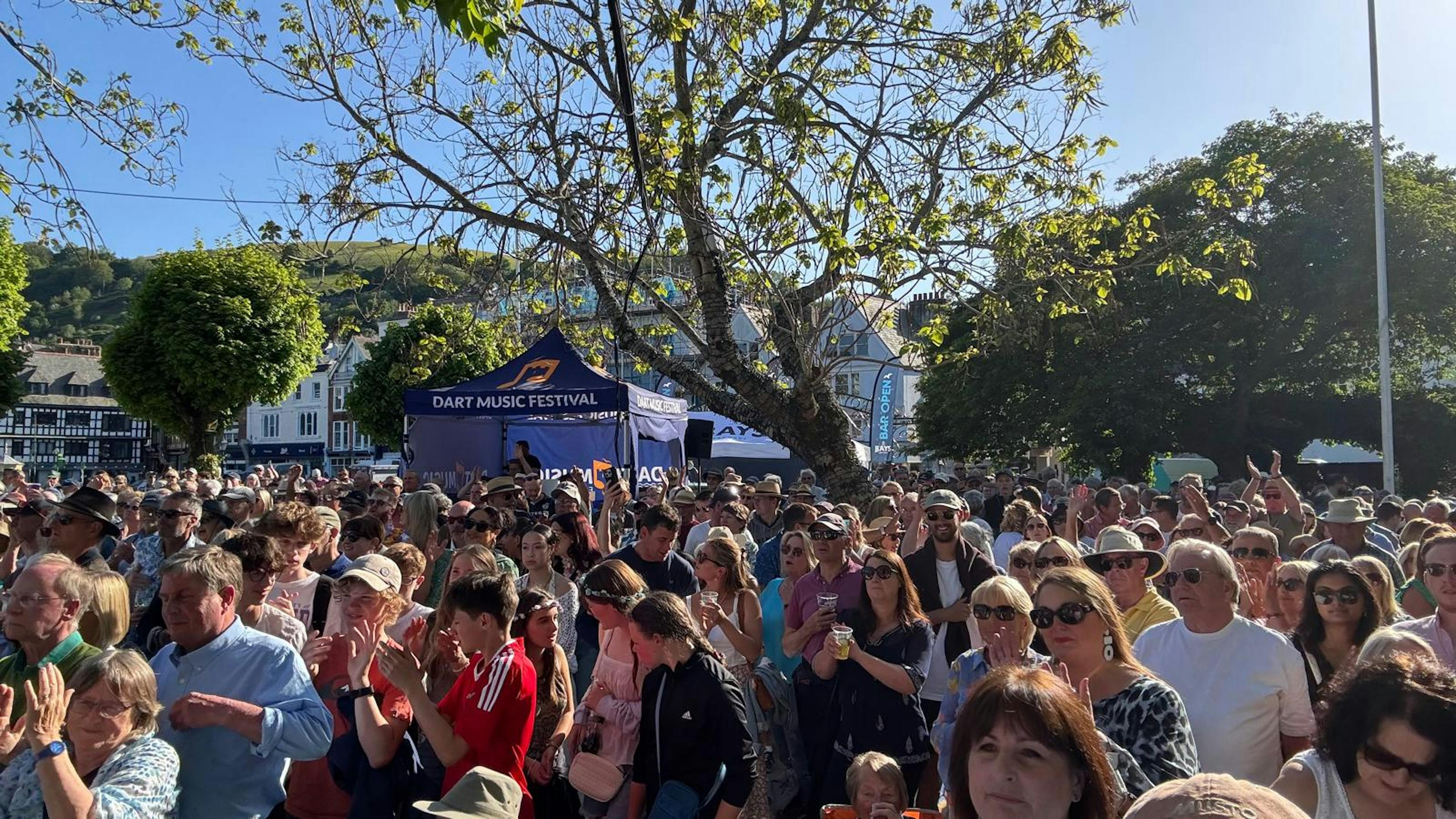 EO_Day_Social_Dartmouth_Festival_Crowd