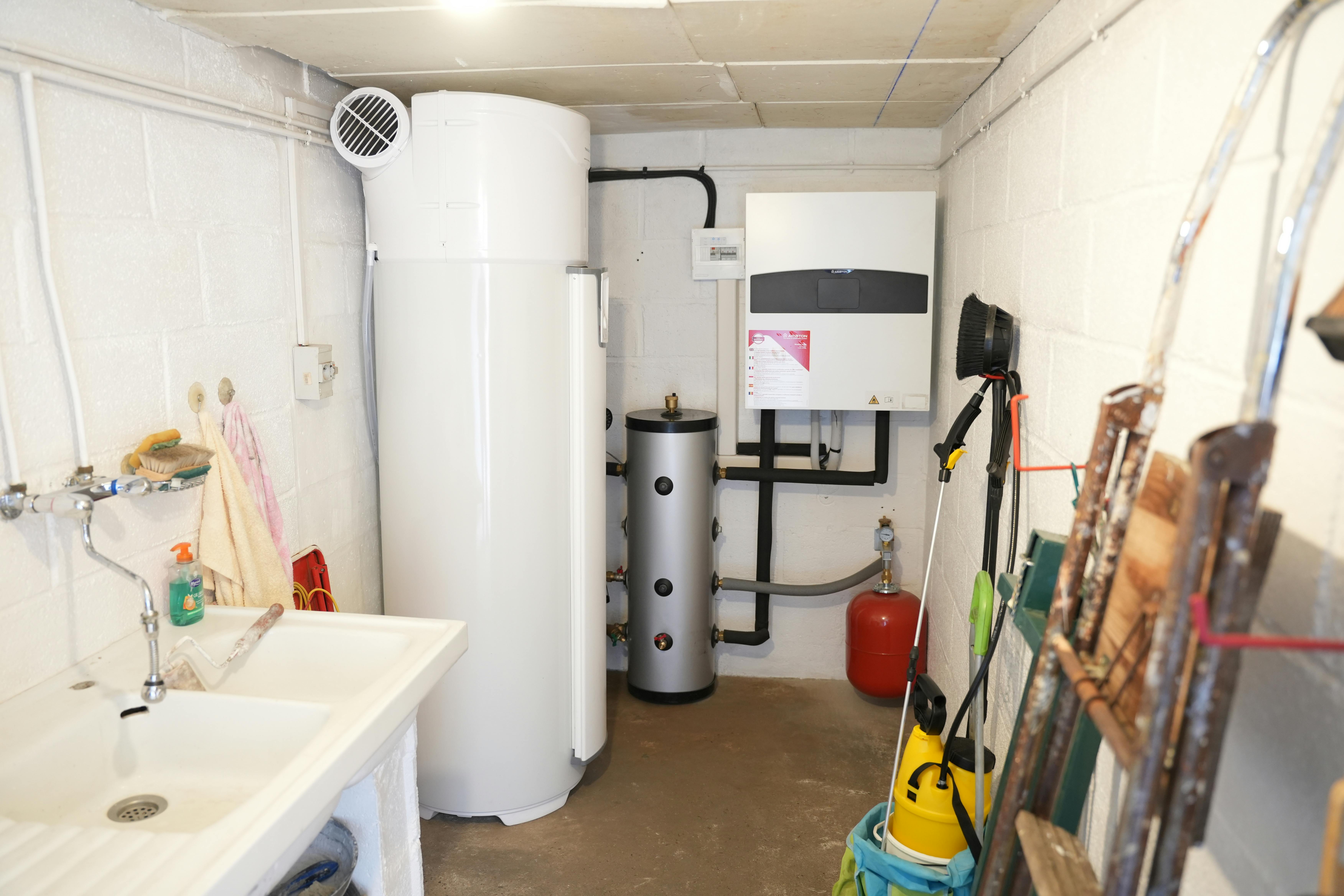 Visuel d'une installation d'un ballon thermodynamique chez Monsieur Turpin à Boissy-la-Rivière