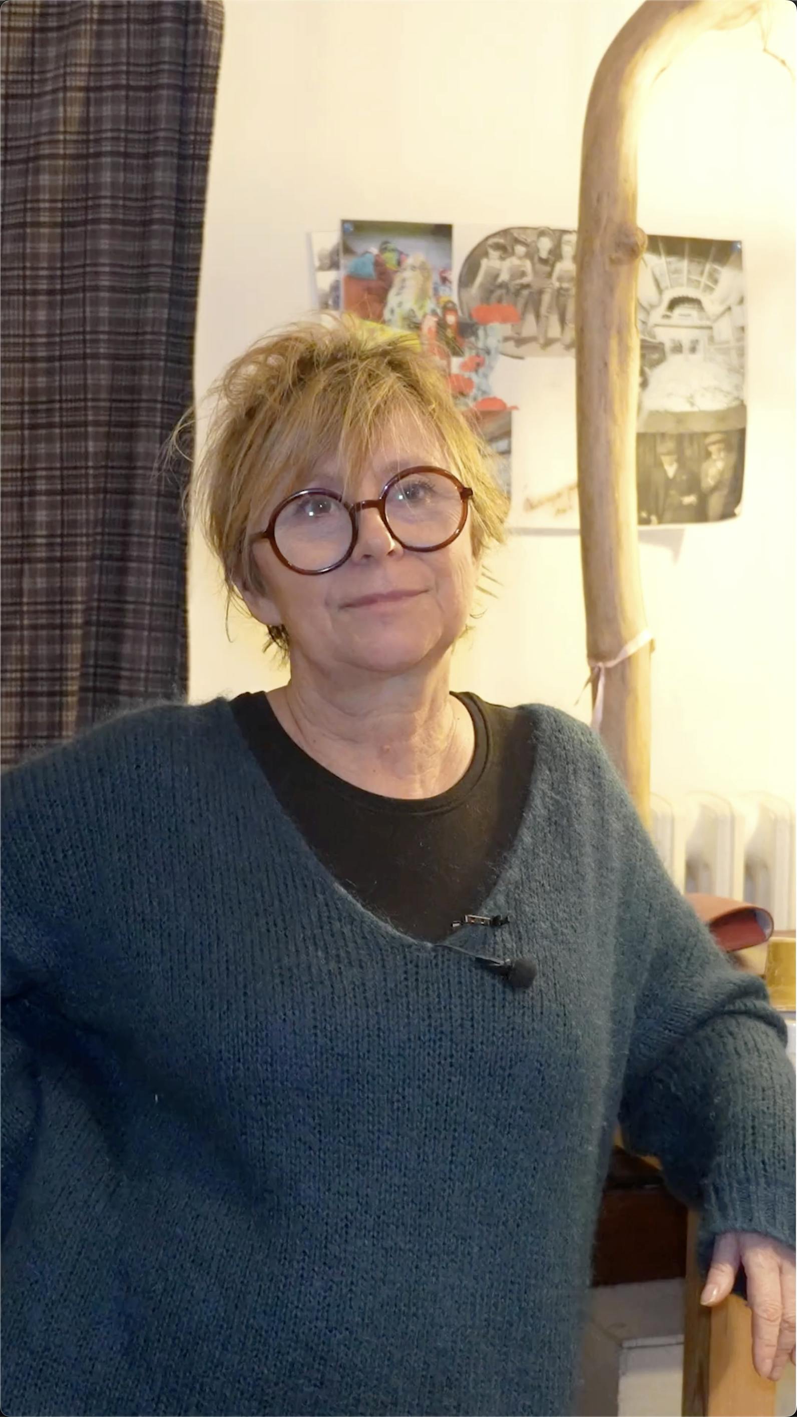 Madame Trouillard entrain de parler de son installation d'une pompe à chaleur air/eau par Carrefour énergies