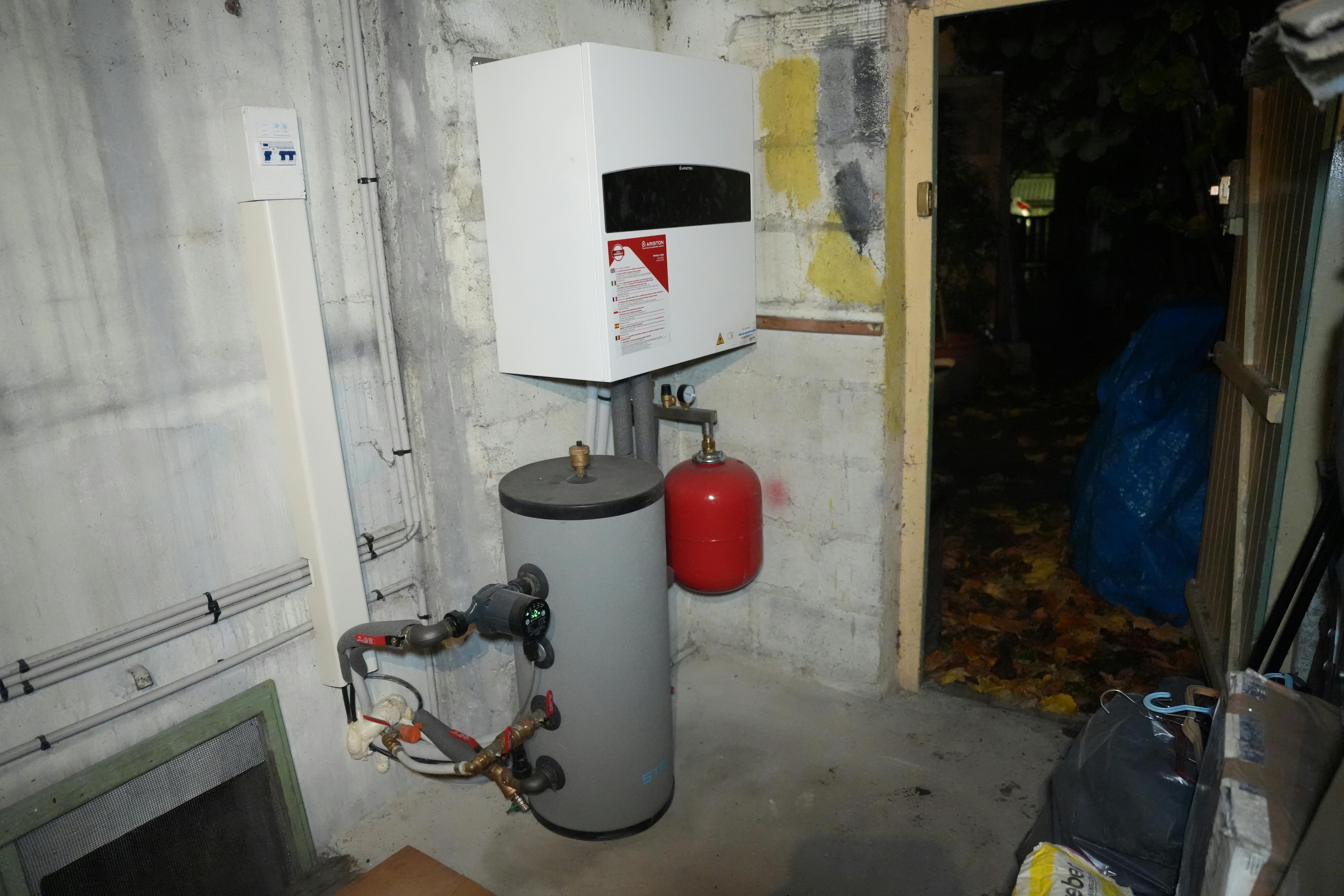 pompe à chaleur air eau installée chez madame Trouillard par carrefour énergies x avisun