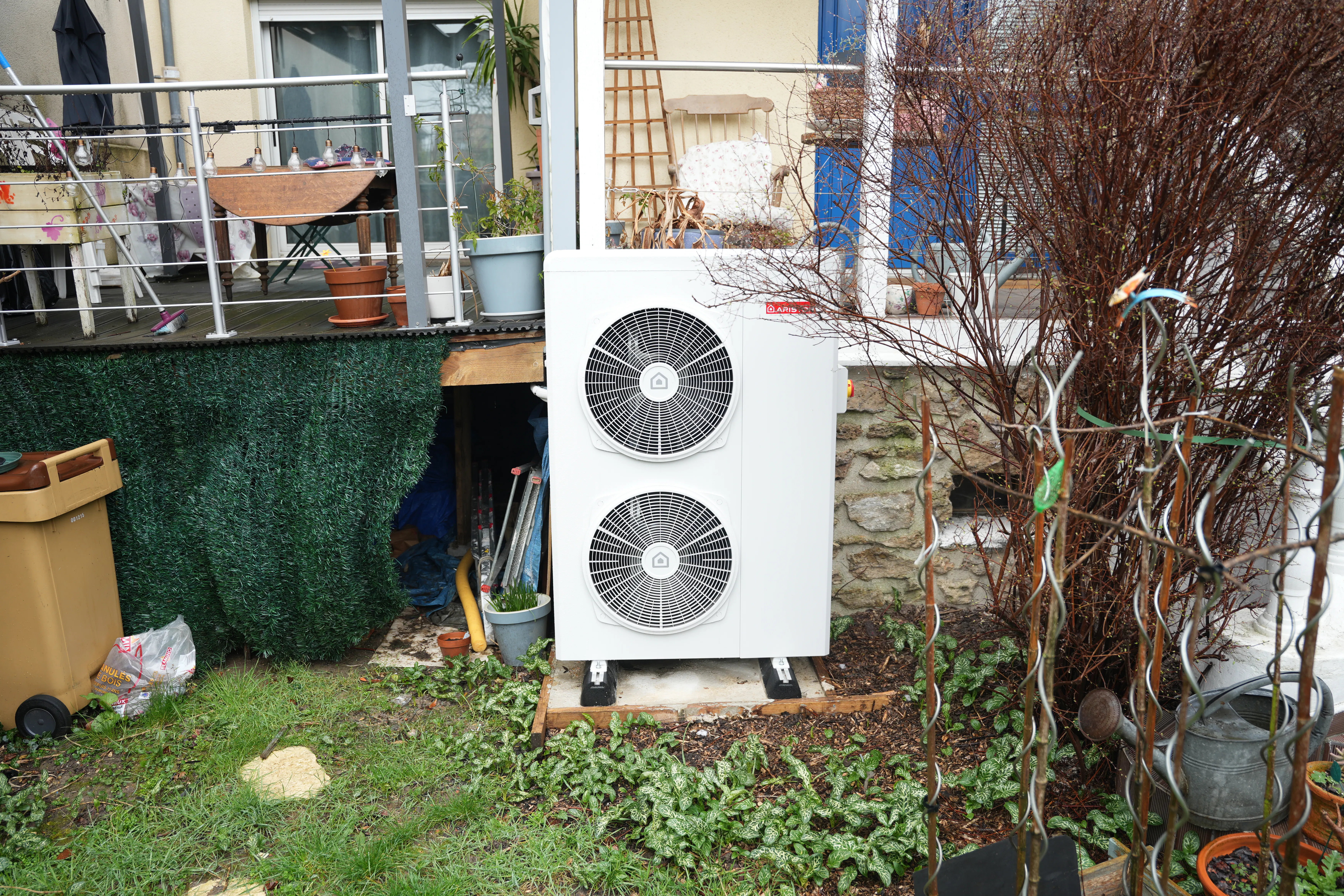 Pompe à chaleur air eau installée chez monsieur Markassis par Avisun x Carrefour énergies