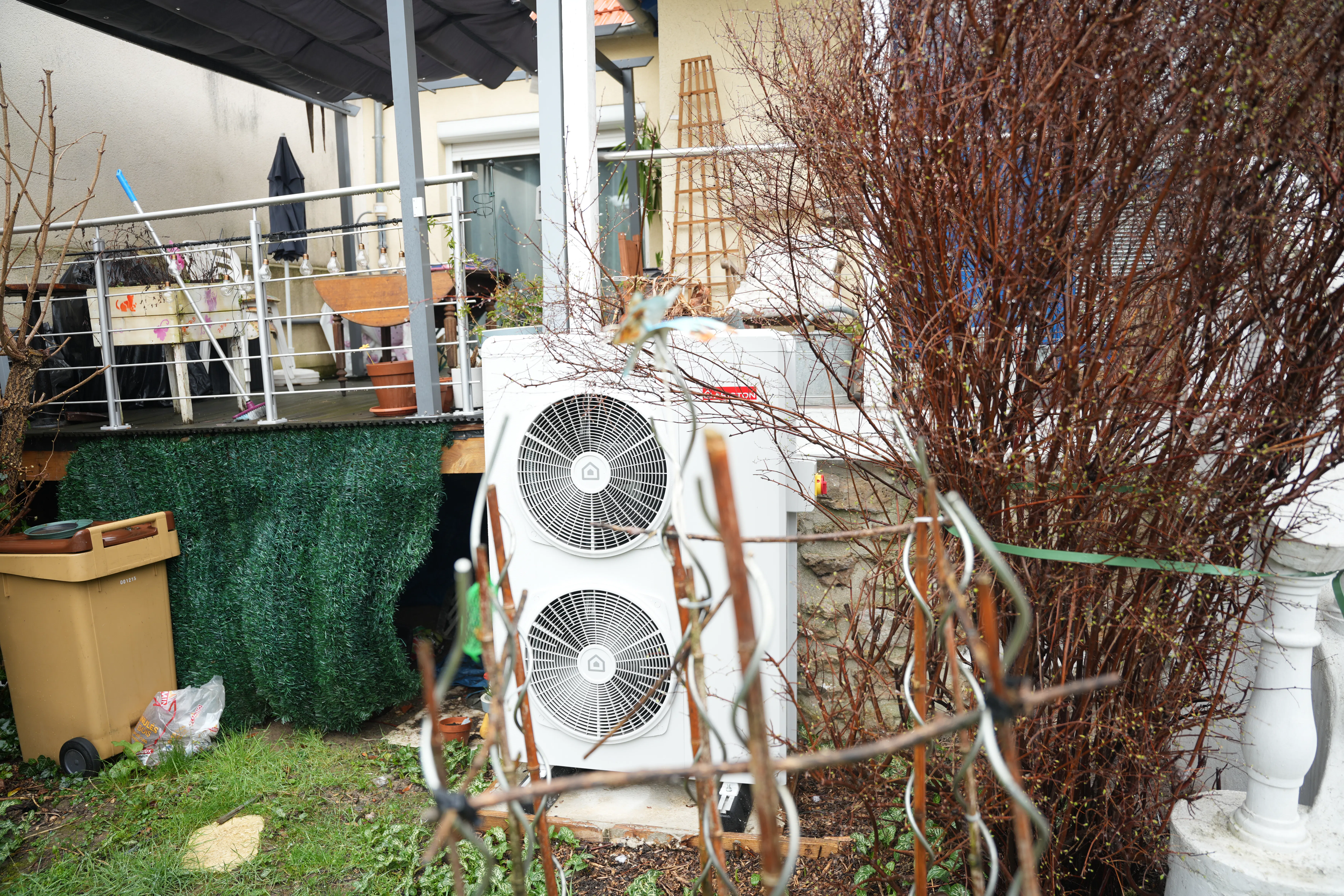 Pompe à chaleur air eau installée chez monsieur Markassis par Avisun x Carrefour énergies