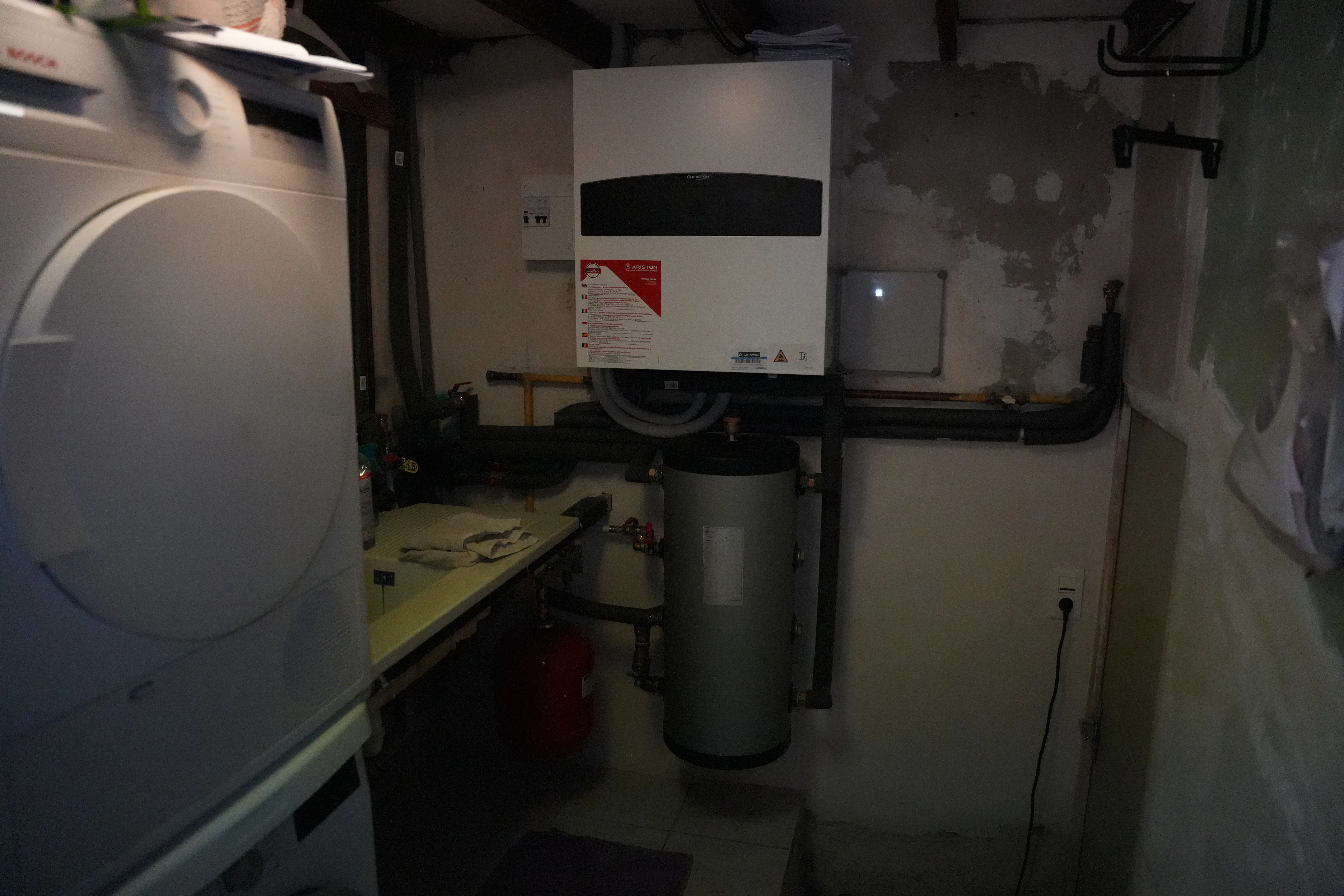 Pompe à chaleur air eau installée chez monsieur Dupré par Avisun x Carrefour énergies