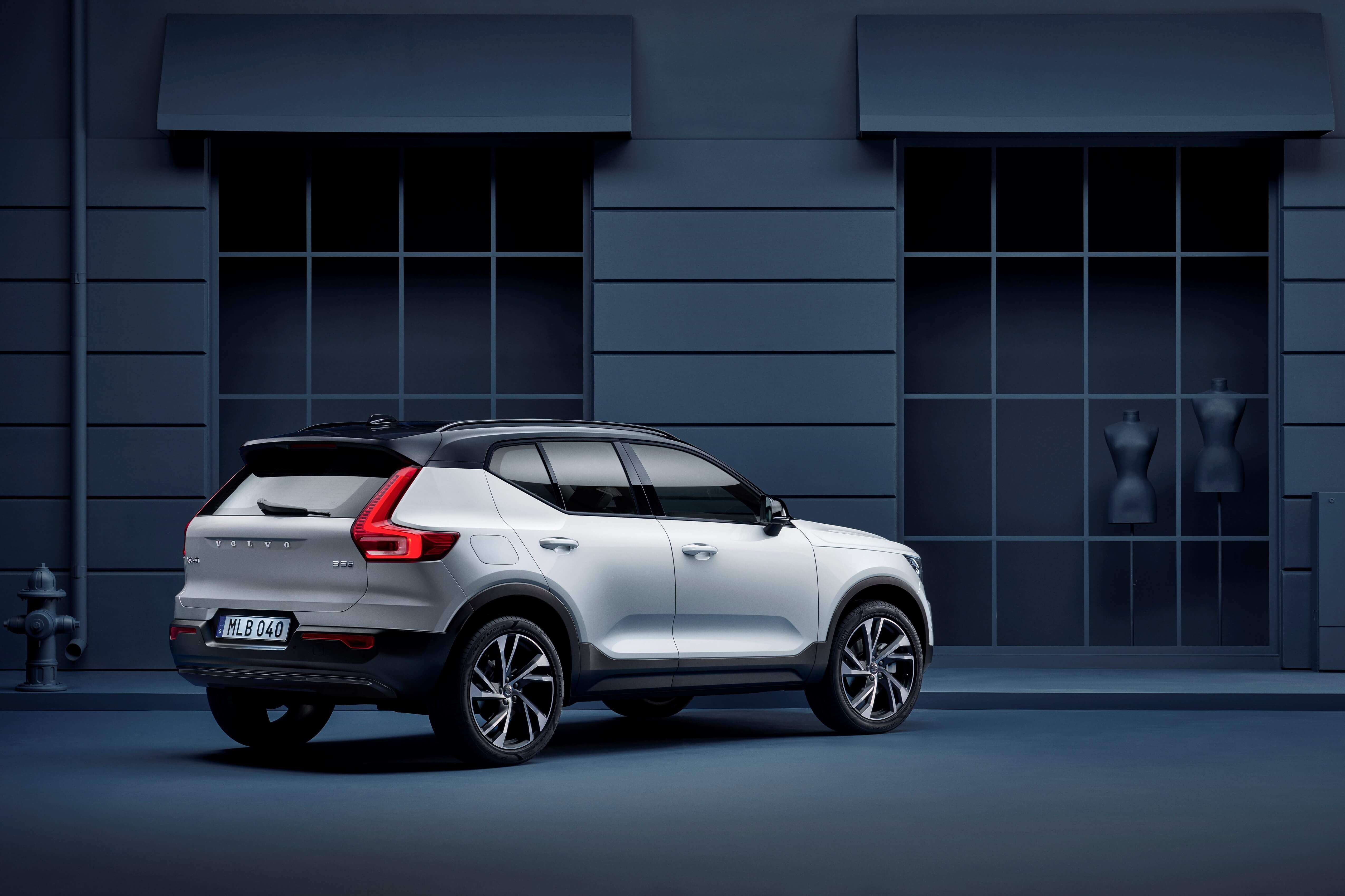 Best Luxury Subcompact Suv 2024 - irski02