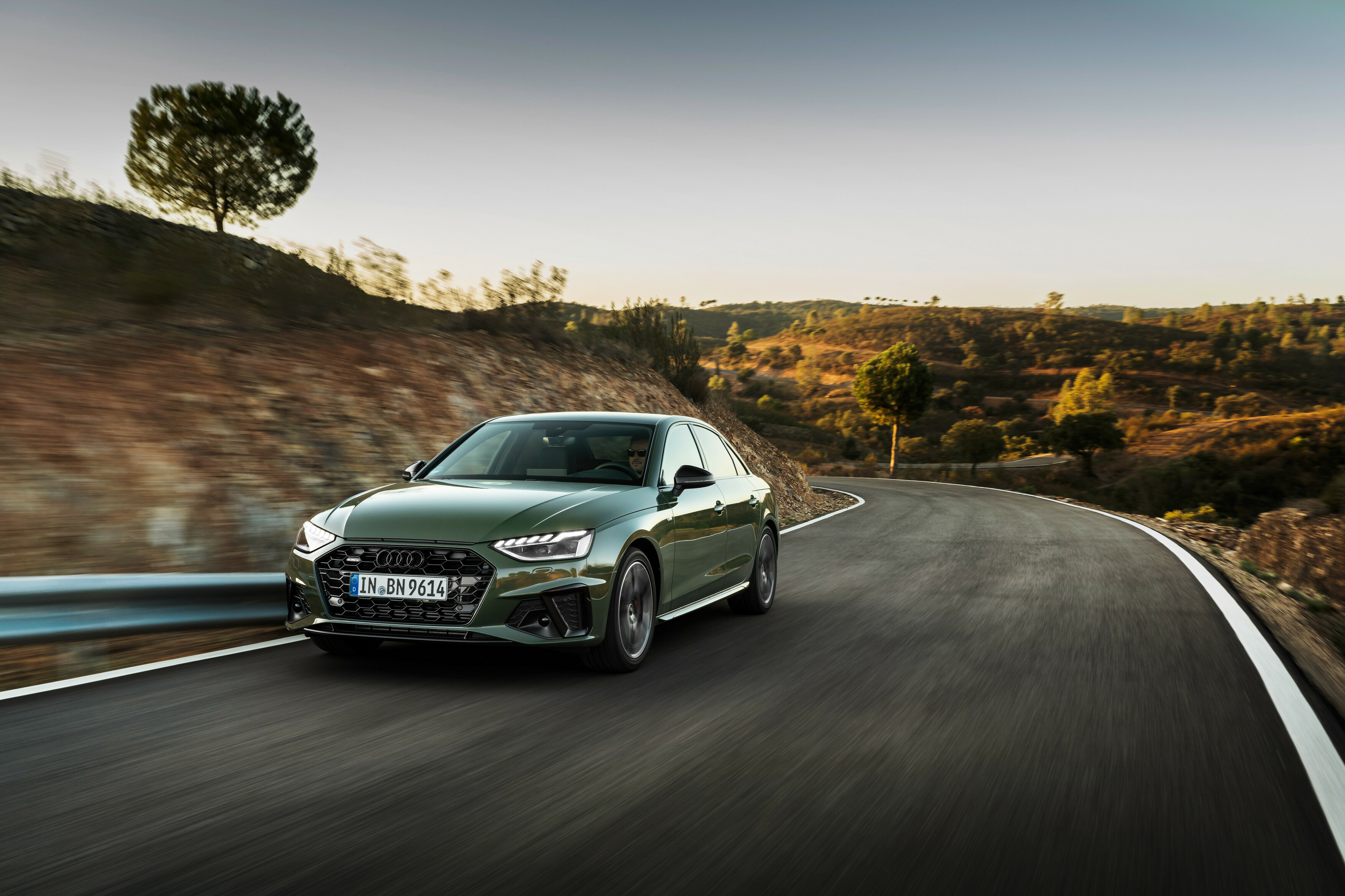 Audi A4 Technische Daten, Maße, Innenraum carwow.de