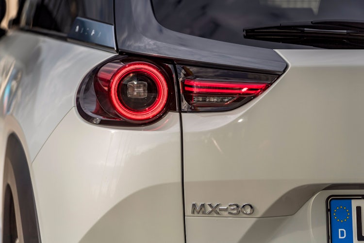 Mazda MX-30 im Test 2024, Reichweite & Preise
