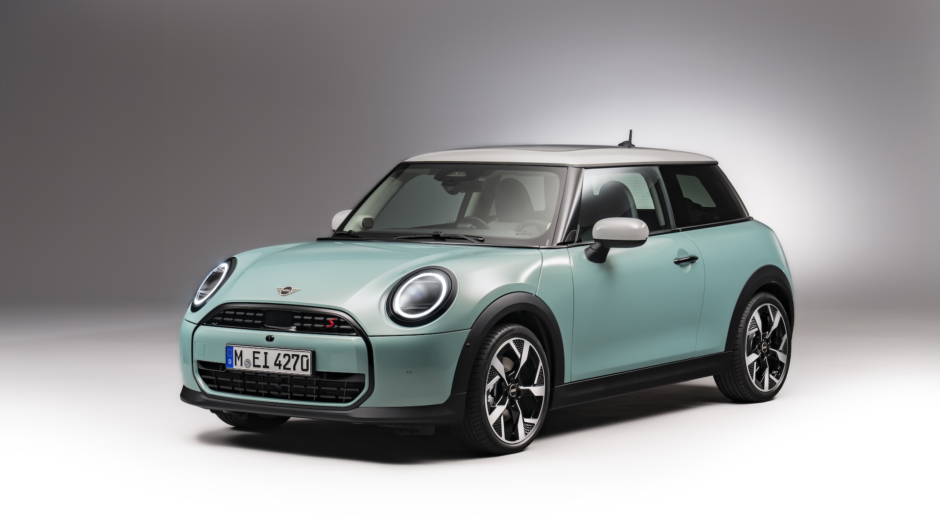 MINI Cooper Review 2024 | Performance & Pricing | Carwow