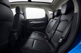 MG ZS EV asientos traseros