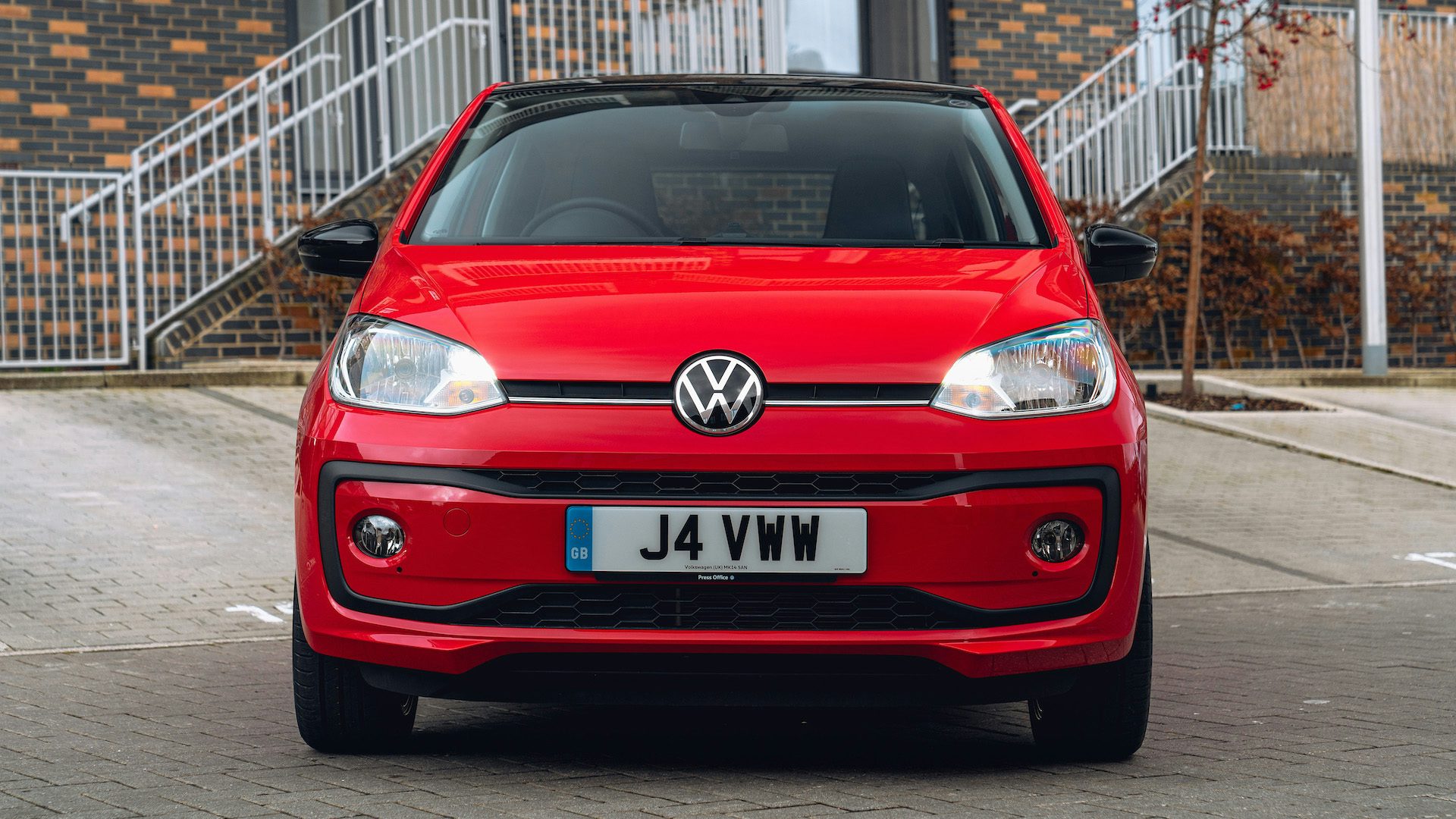 20202 Volkswagen Up front static