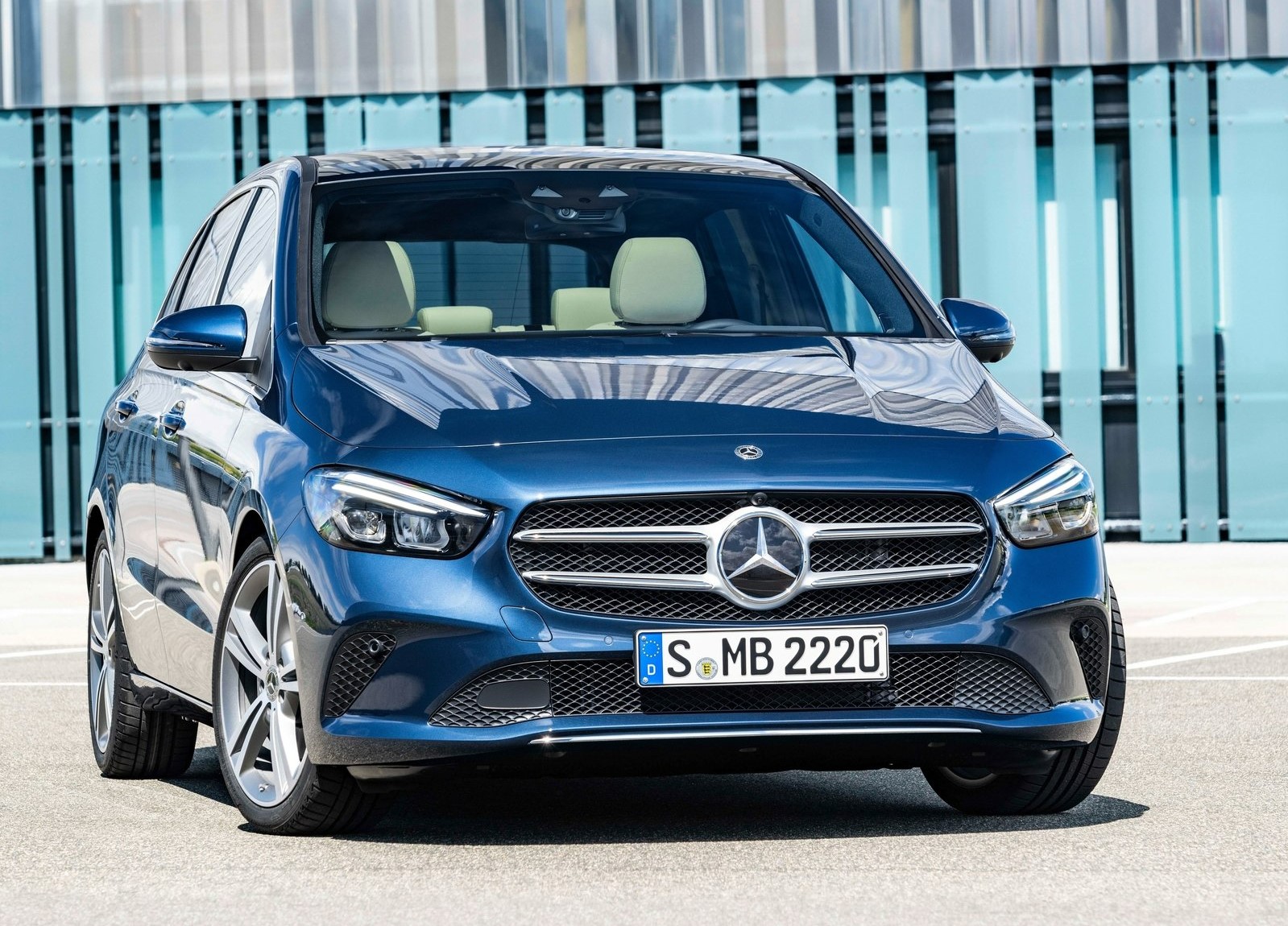 Mercedes-Benz B-Klasse: Technische Daten, Maße, Innenraum