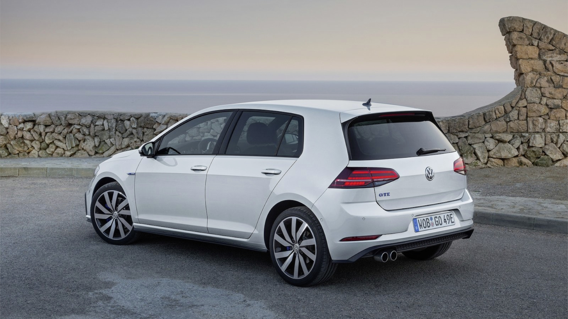 Volkswagen Golf GTE (2014-2019) Test | Konfigurator & Preise | Carwow.de