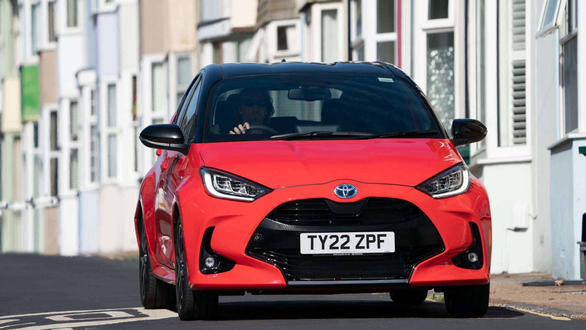 Toyota Yaris Hybrid Review 2024 | Interior, MPG & Price | carwow