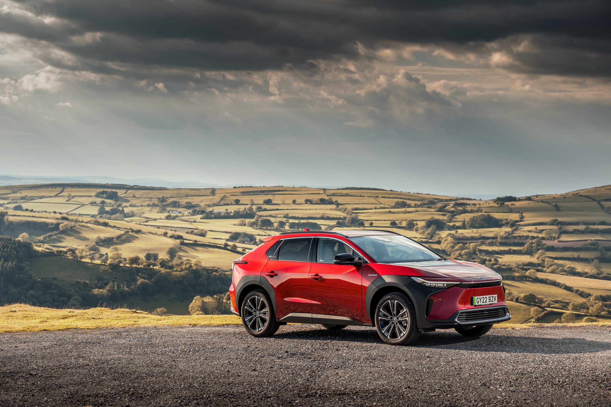 Toyota bZ4X Review 2024 | Performance & Pricing | Carwow