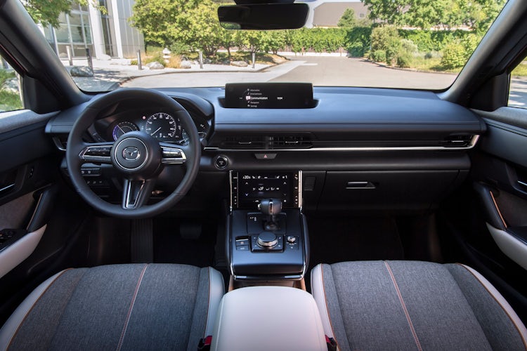 Mazda MX-30 ab Herbst: Elektro-Crossover mit Mini-Reichweite zum  Volkswagen-Preis 