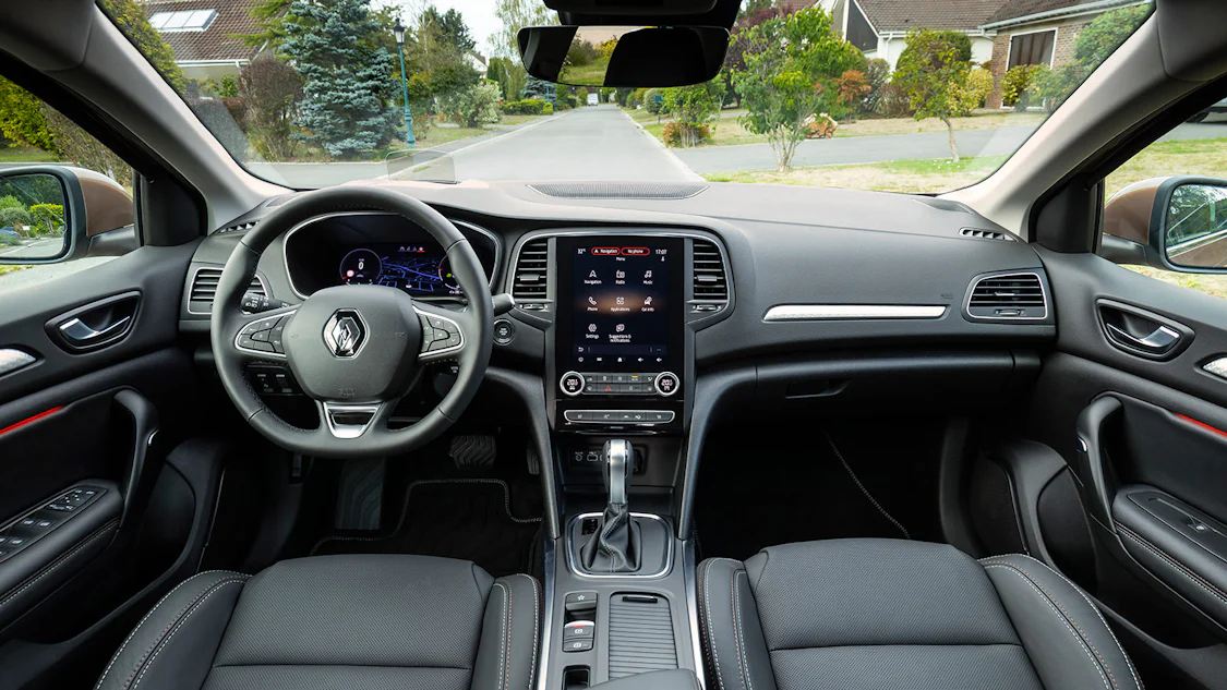 Renault Megane Interior Y Maletero Carwow renault-megane-interior-y-maletero-carwow