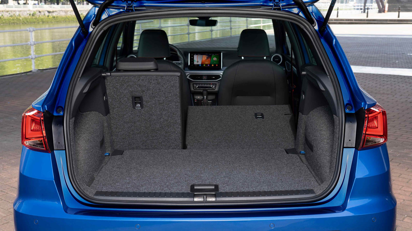 SEAT Arona Interior y maletero Carwow