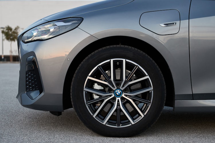 Bewertung des Kompaktwagens BMW 2er Active Tourer – Artikel und