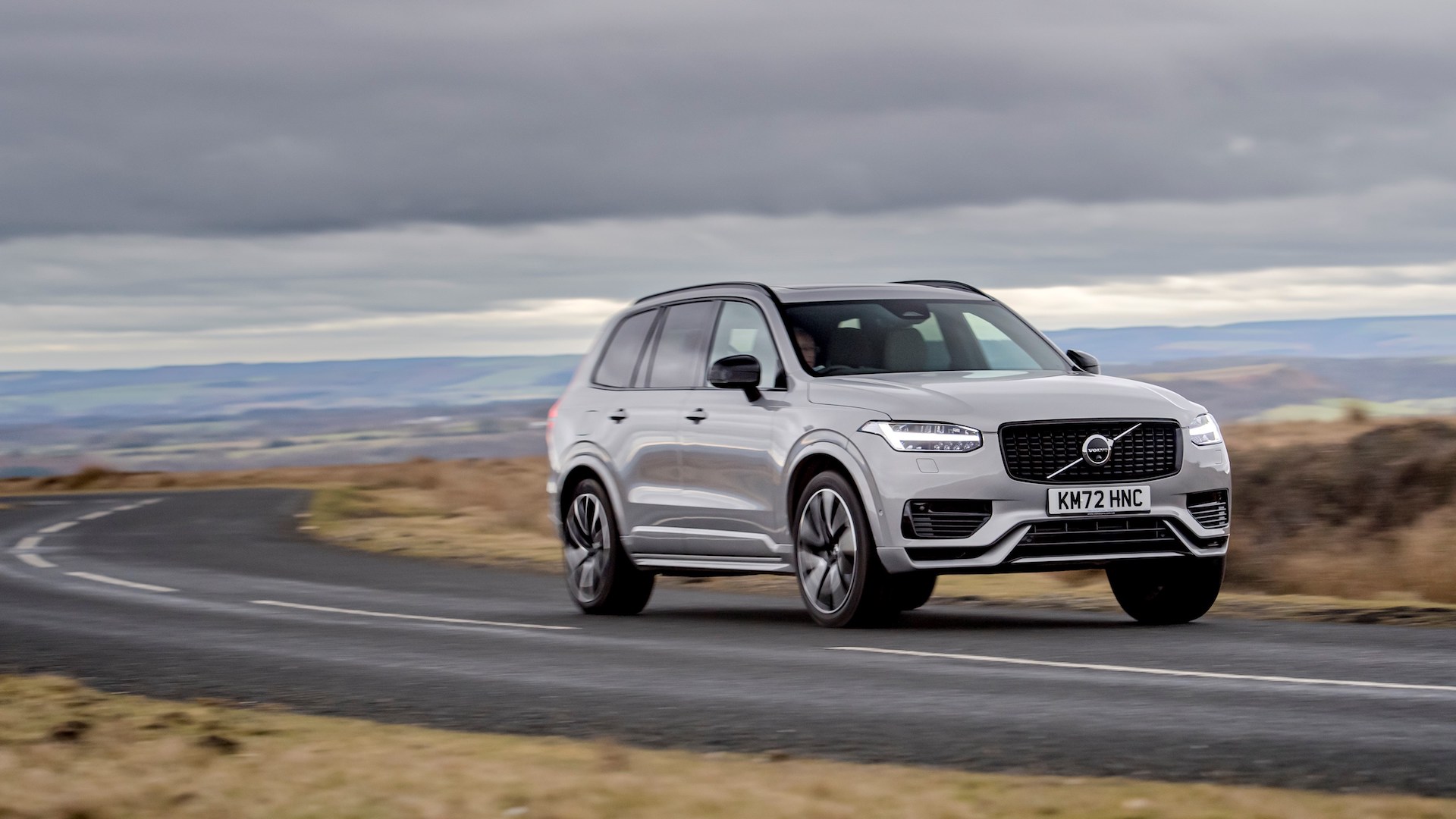 Volvo XC90 Review 2024 | Performance & Pricing | Carwow