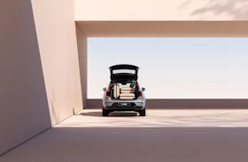 Volvo EX90 Review 2023 | Performance & Pricing | carwow