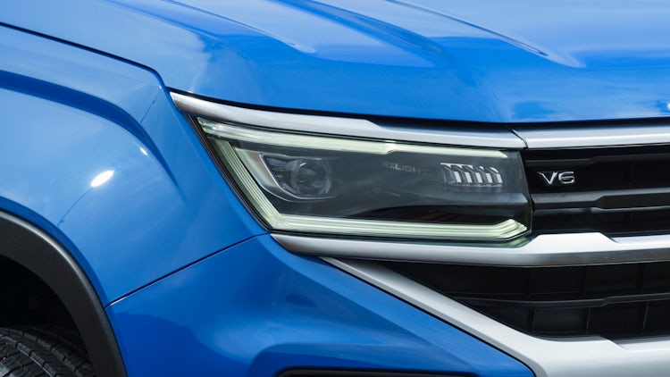Fancy ute? 2023 VW Amarok petrol Aventura ute to appeal to VW Tiguan, Golf  buyers - Car News