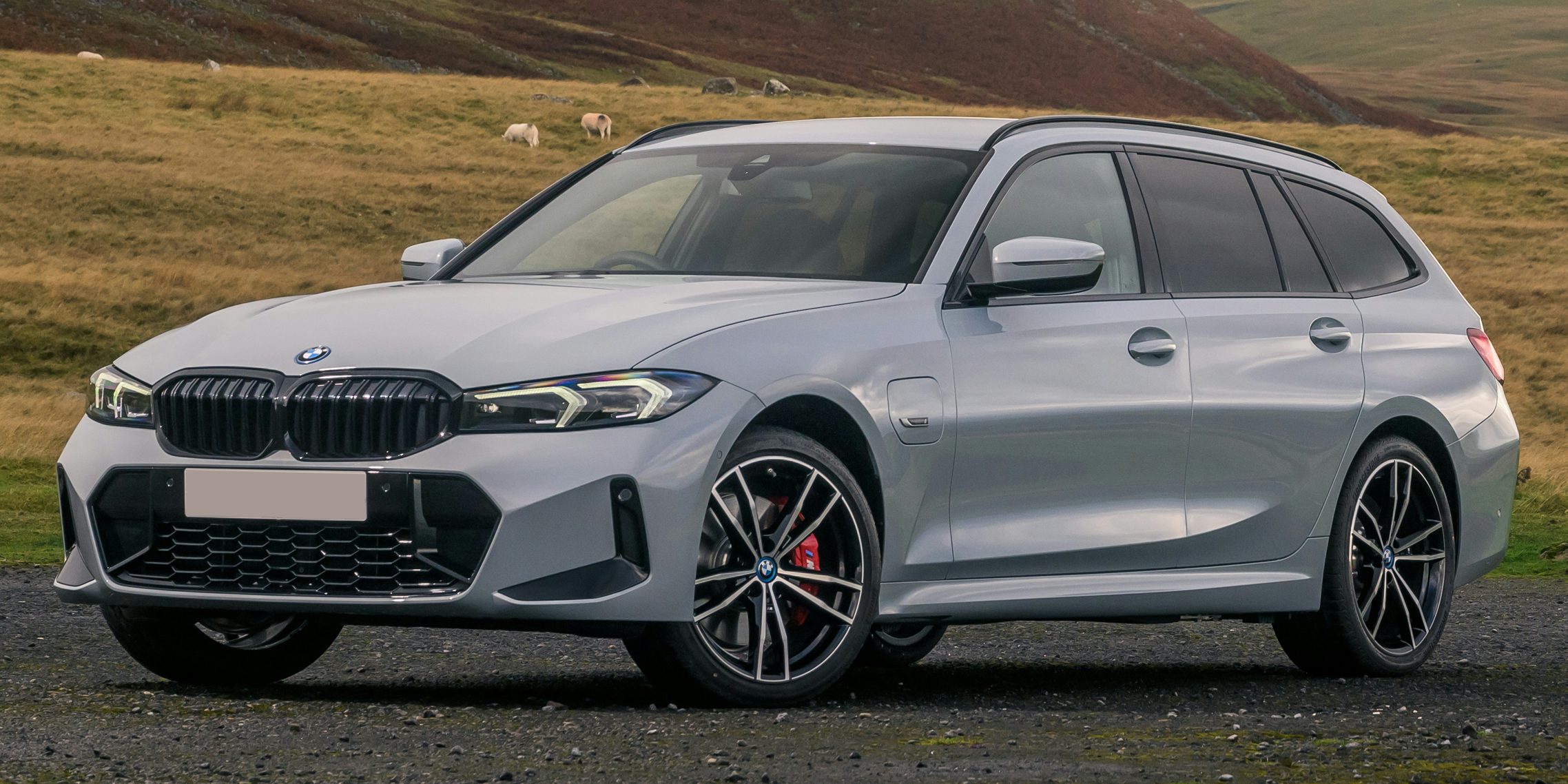 BMW 3 Series Touring front static