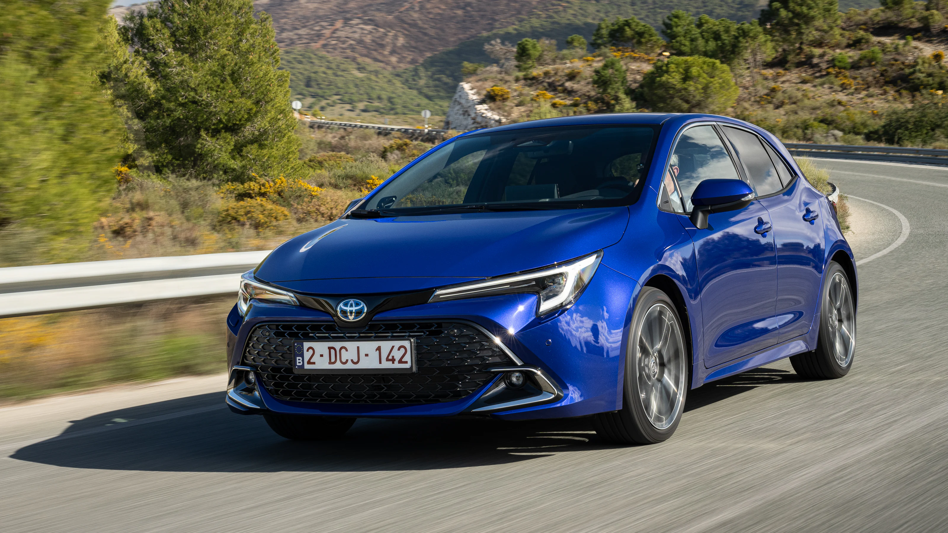 Precio Toyota Corolla 2025 | Prueba y opiniones | Carwow