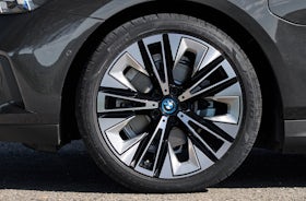 2023 BMW 5 Series alloy wheel